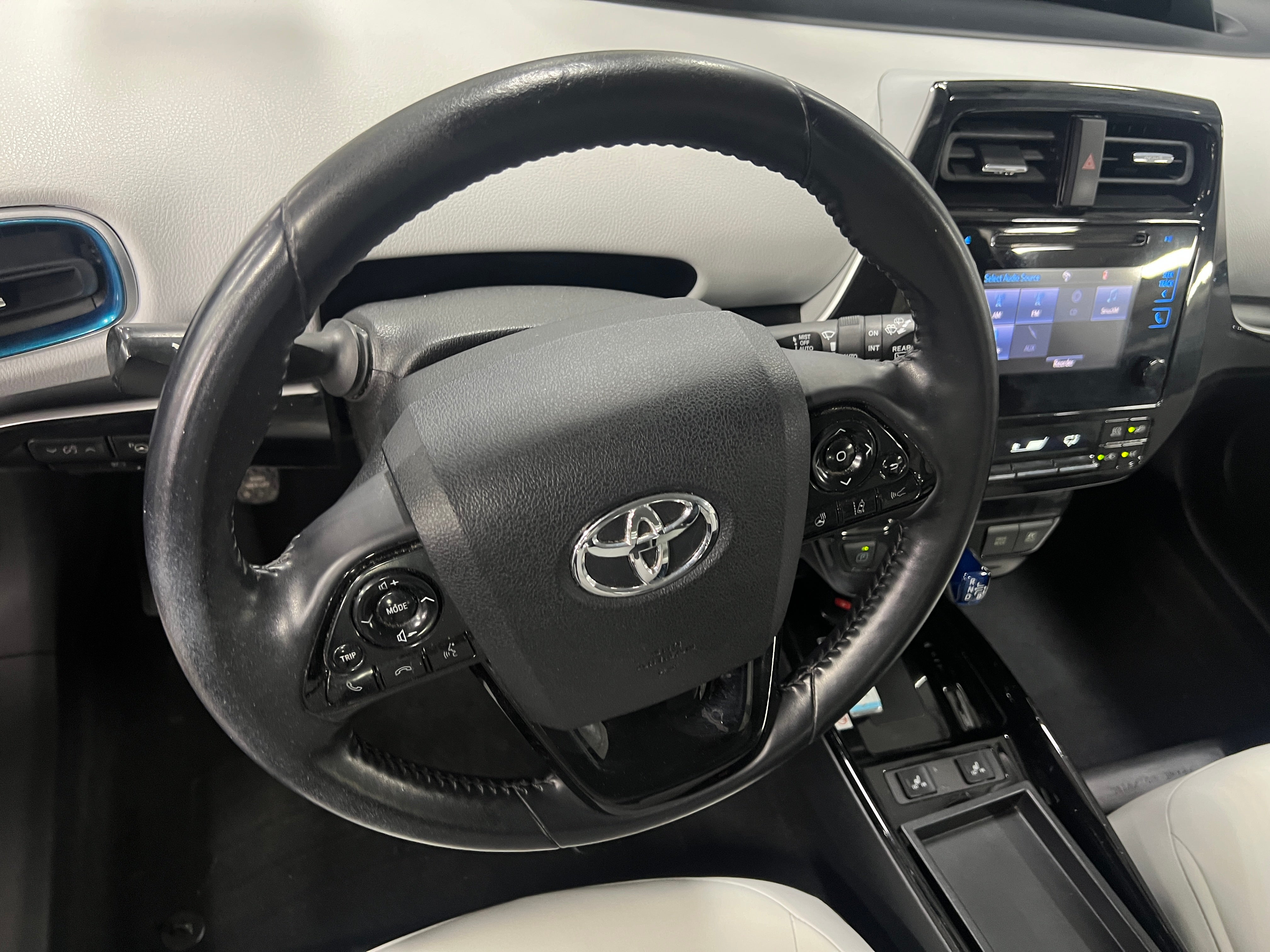 2019 Toyota Prius XLE 4