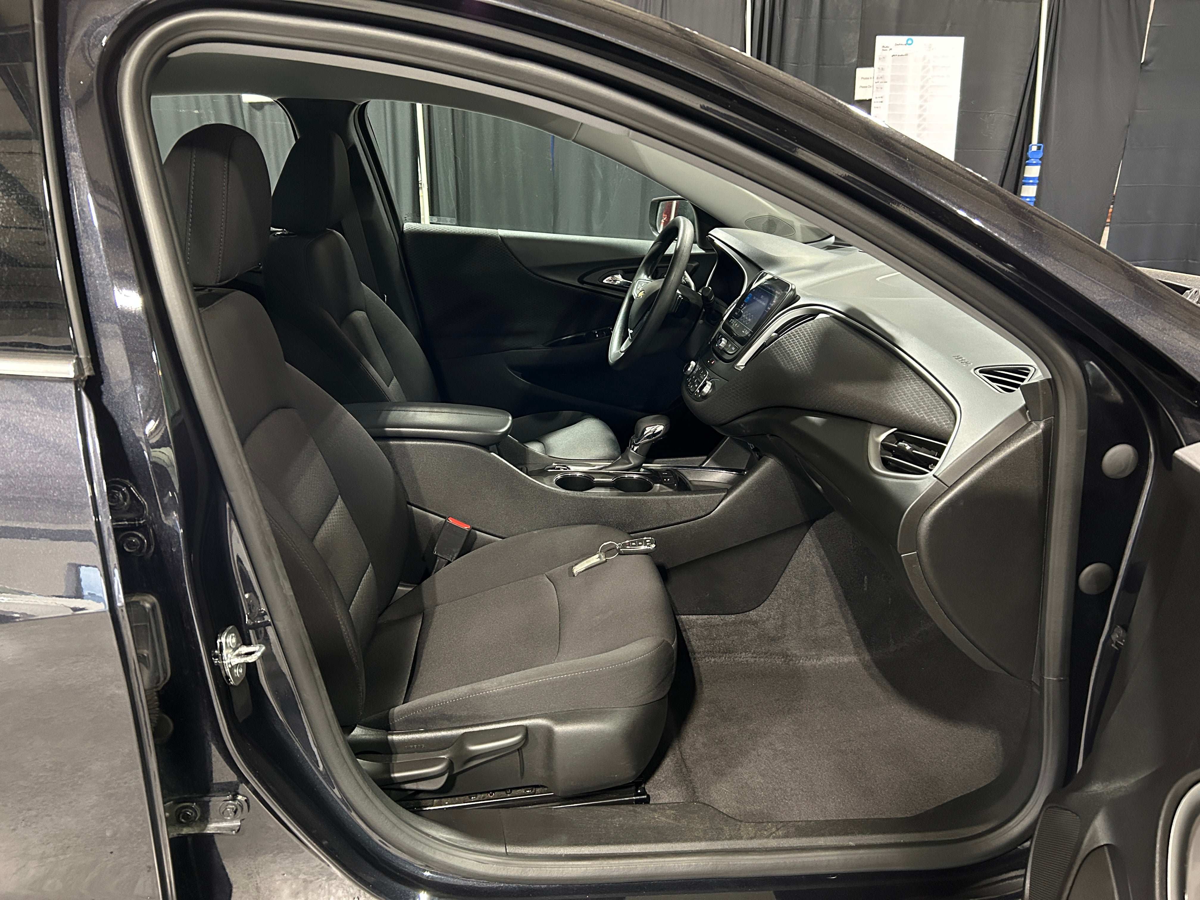 2023 Chevrolet Malibu LT 2