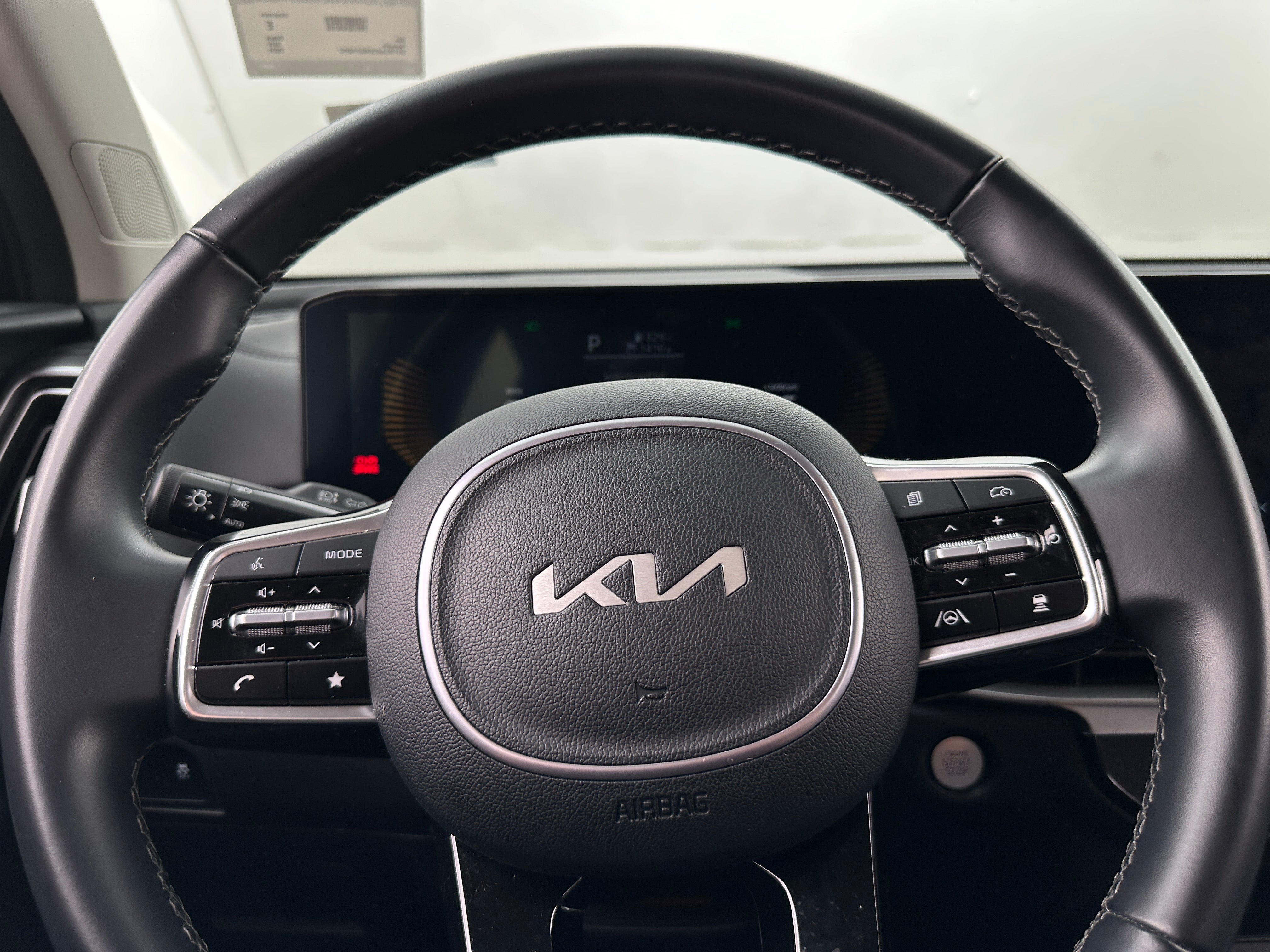 2024 Kia Sorento S 4