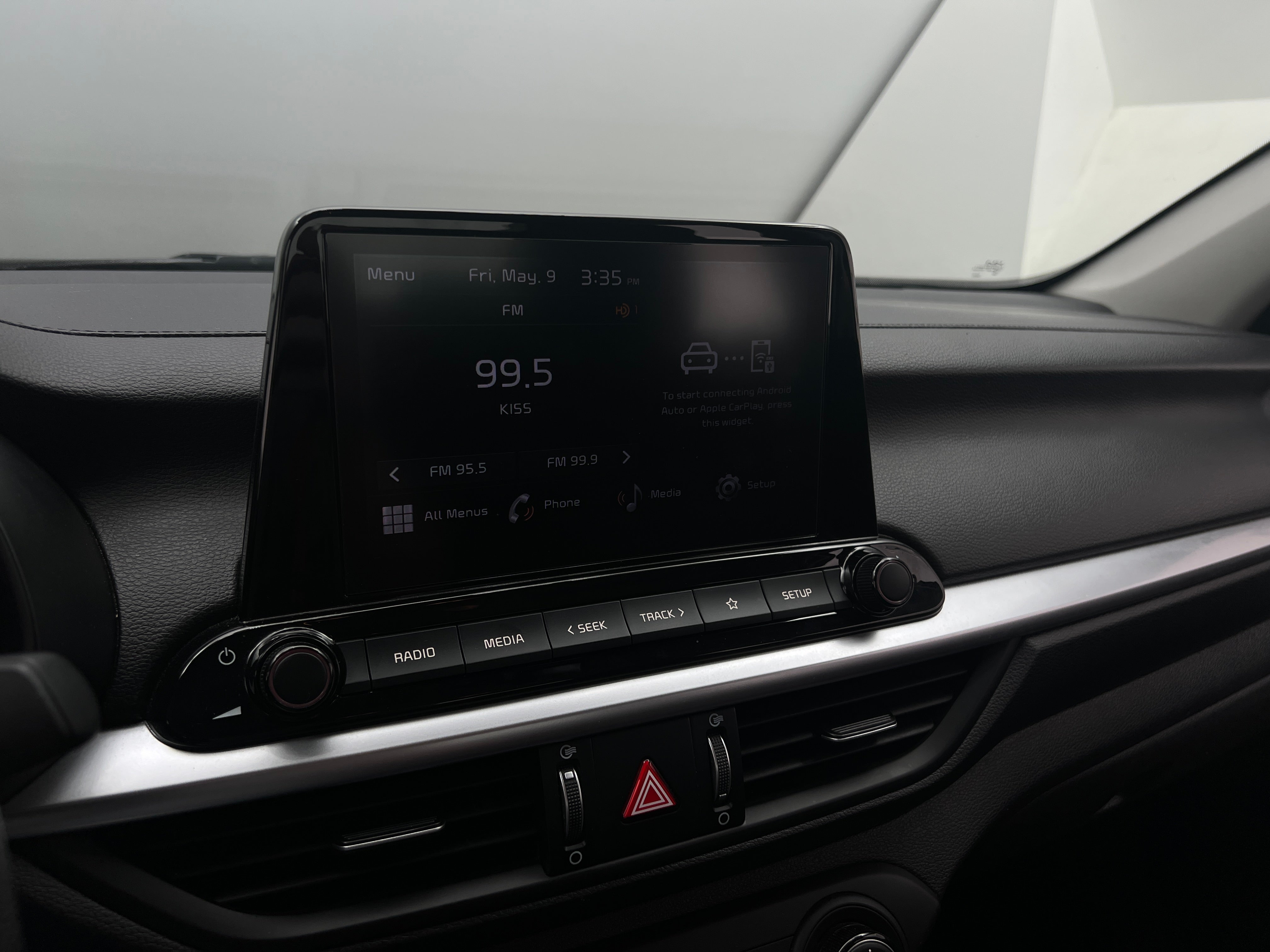 2023 Kia Forte LXS 4