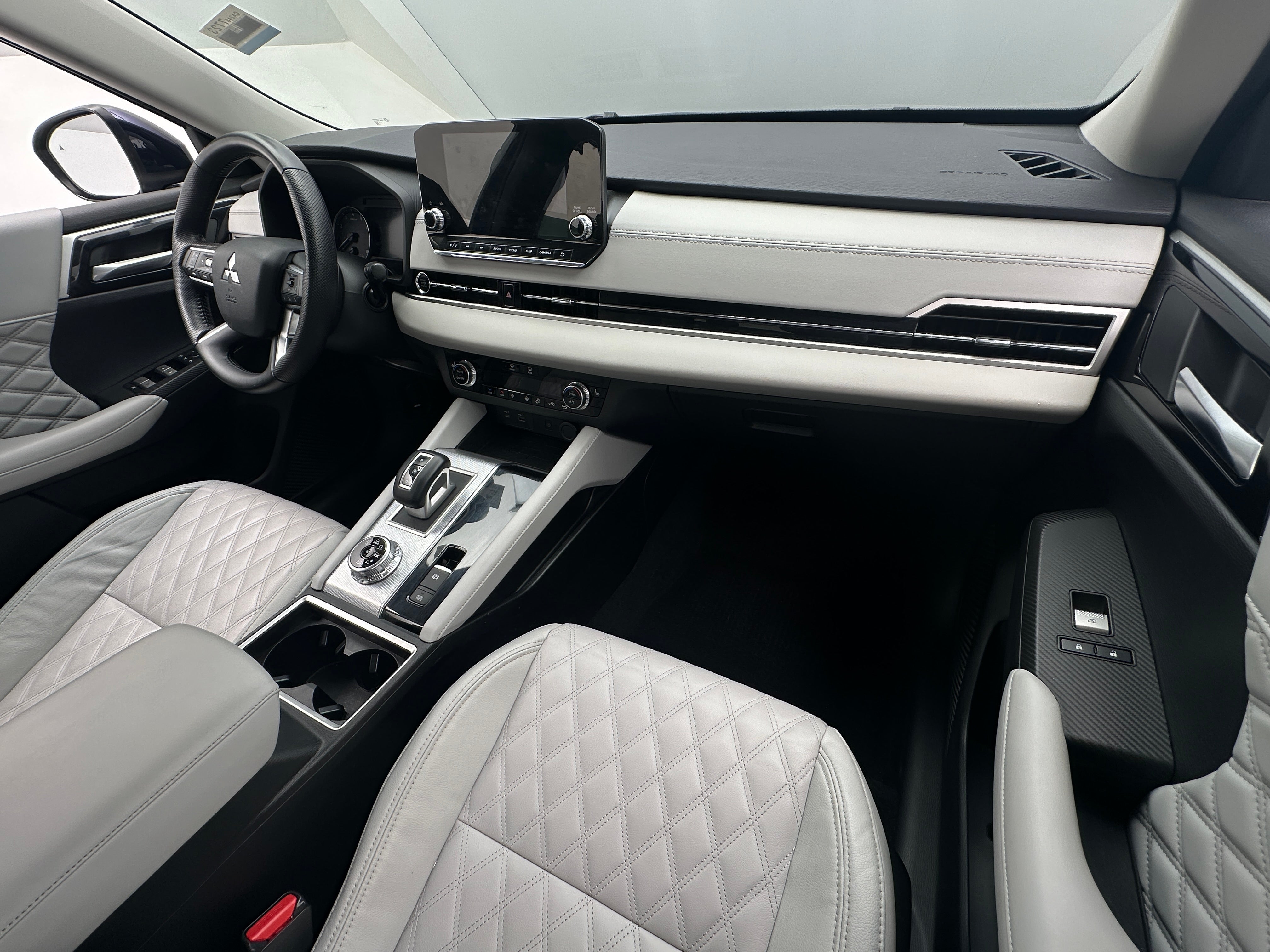2022 Mitsubishi Outlander SEL 2