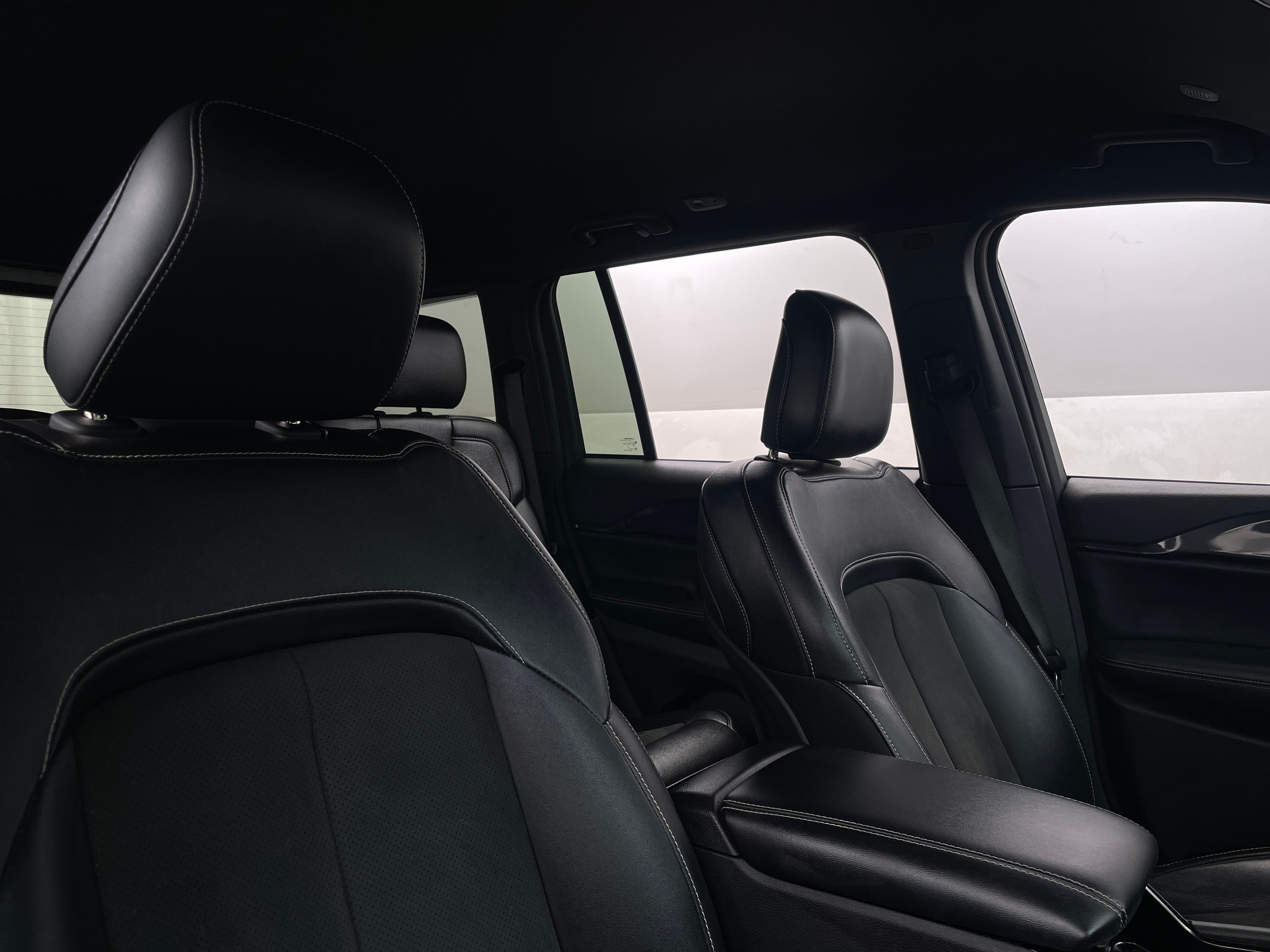 2023 Jeep Grand Cherokee Altitude 2