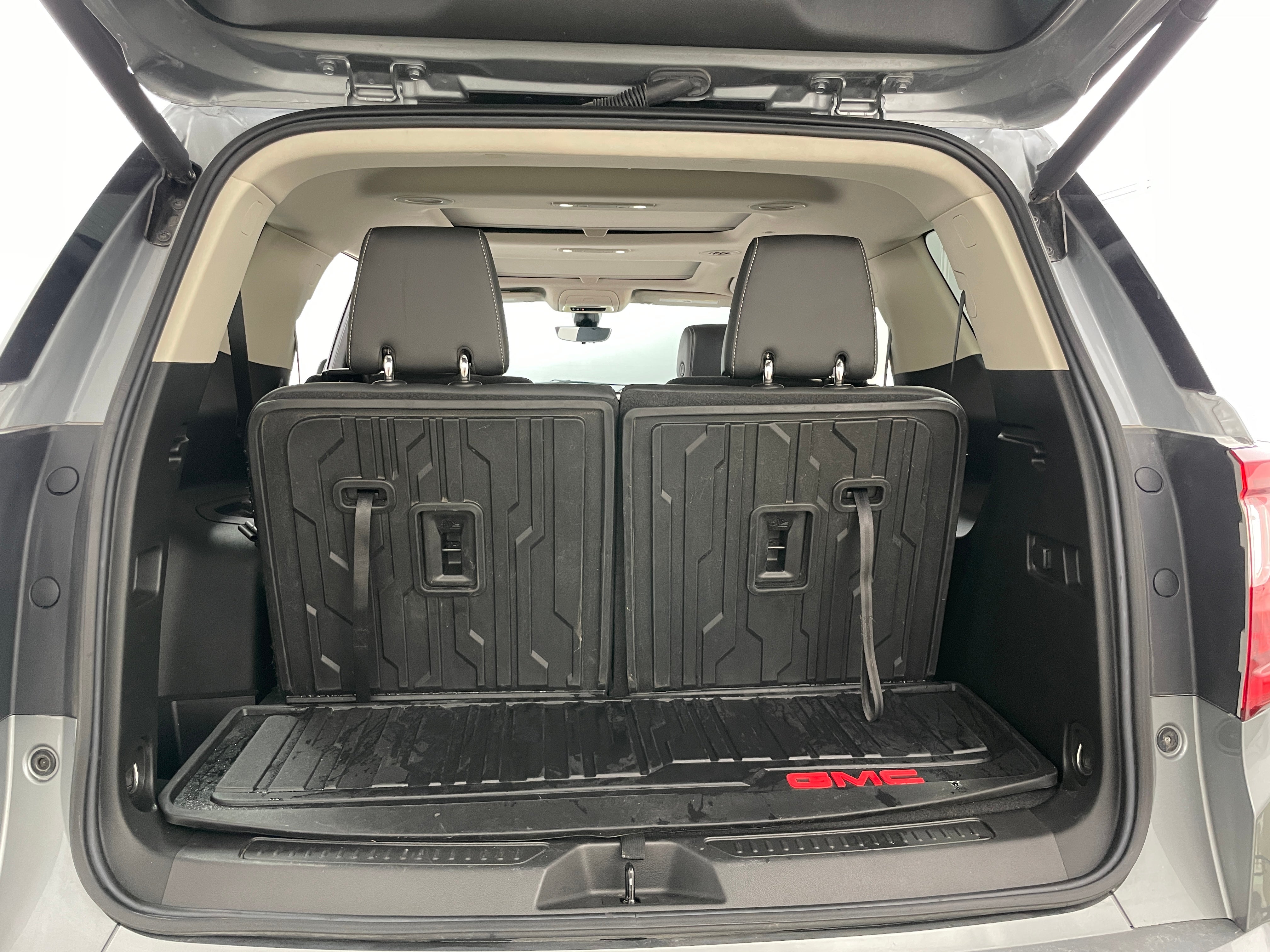2023 GMC Acadia Denali 6