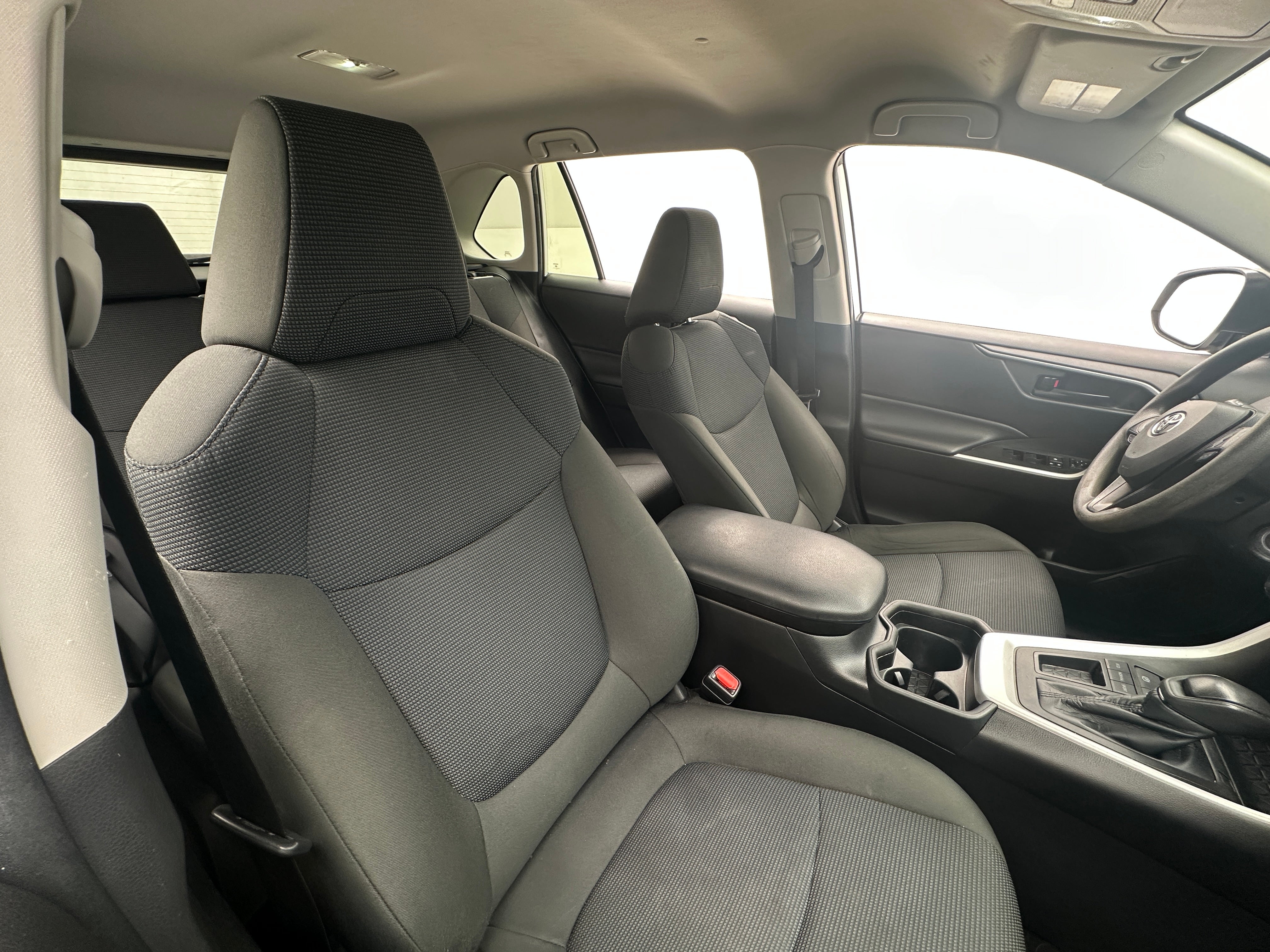 2021 Toyota RAV4 LE 2