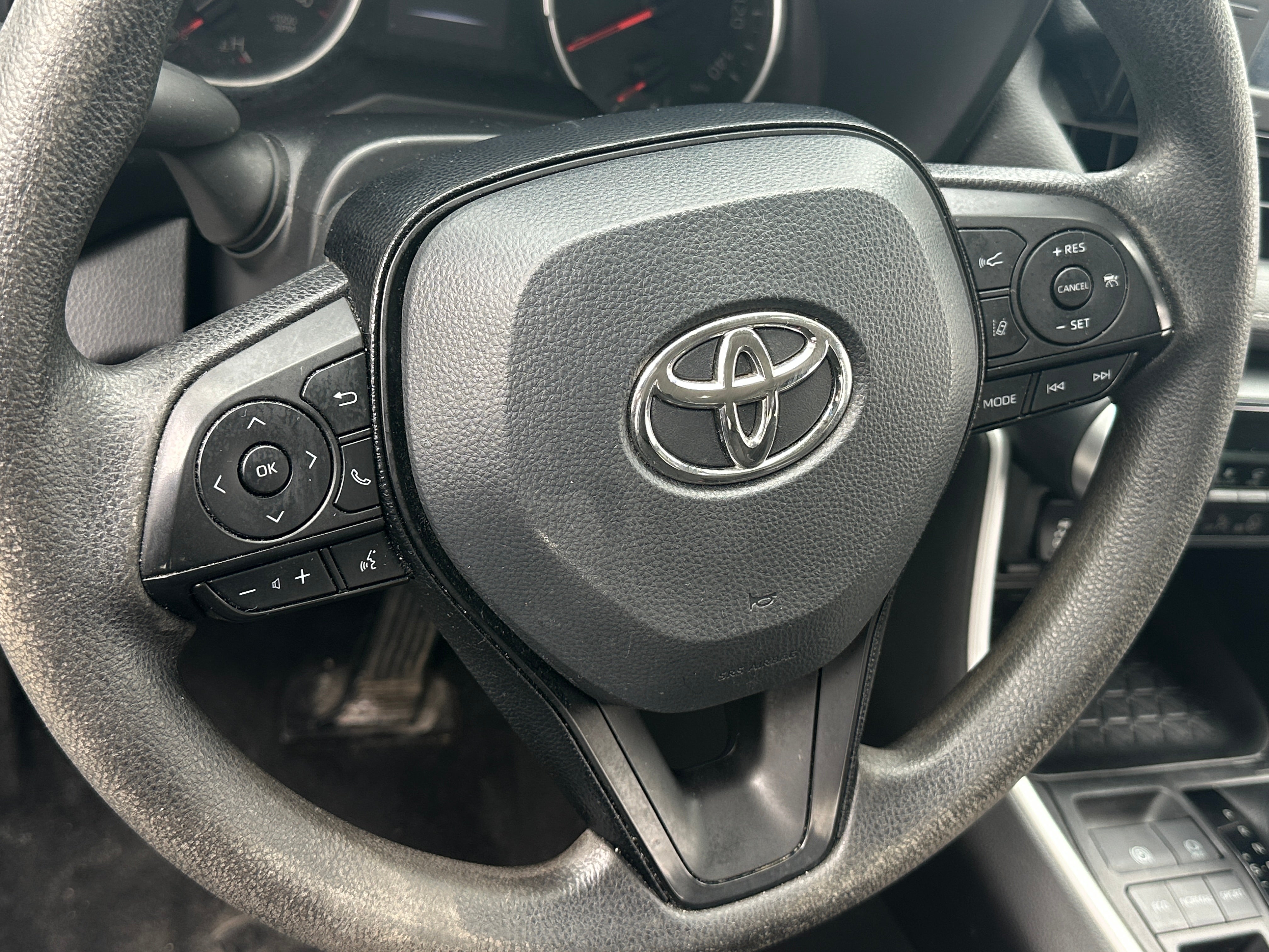 2021 Toyota RAV4 LE 5