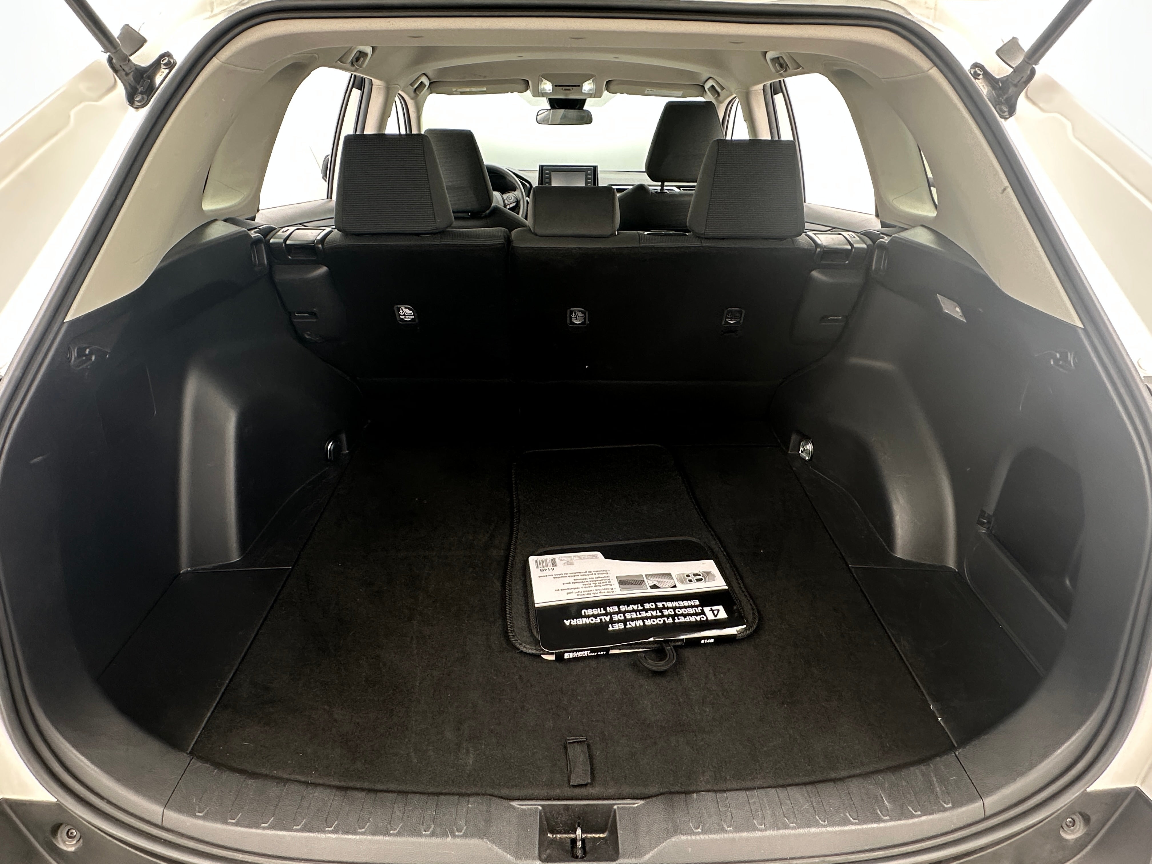 2021 Toyota RAV4 LE 7