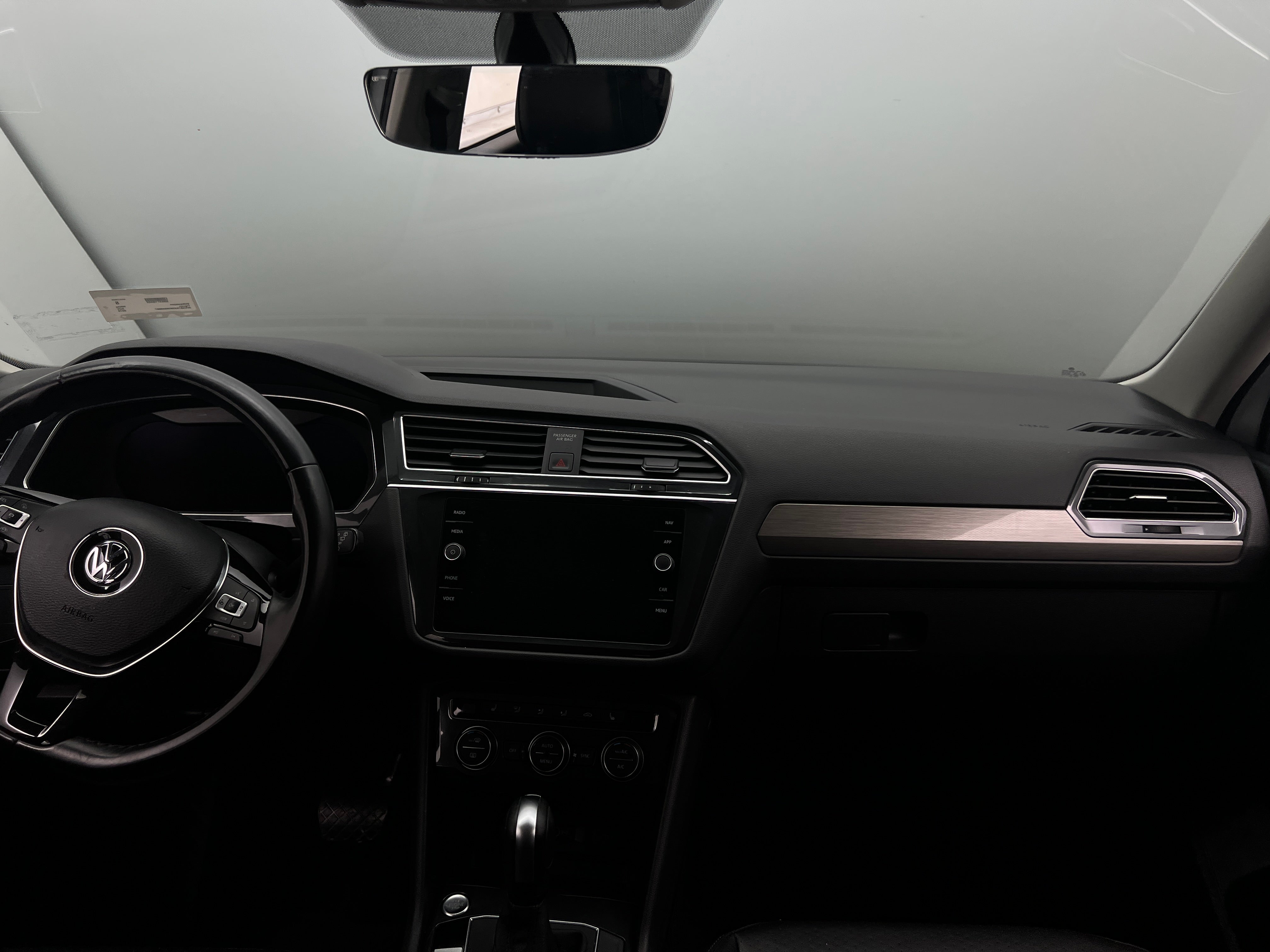 2019 Volkswagen Tiguan SEL 2
