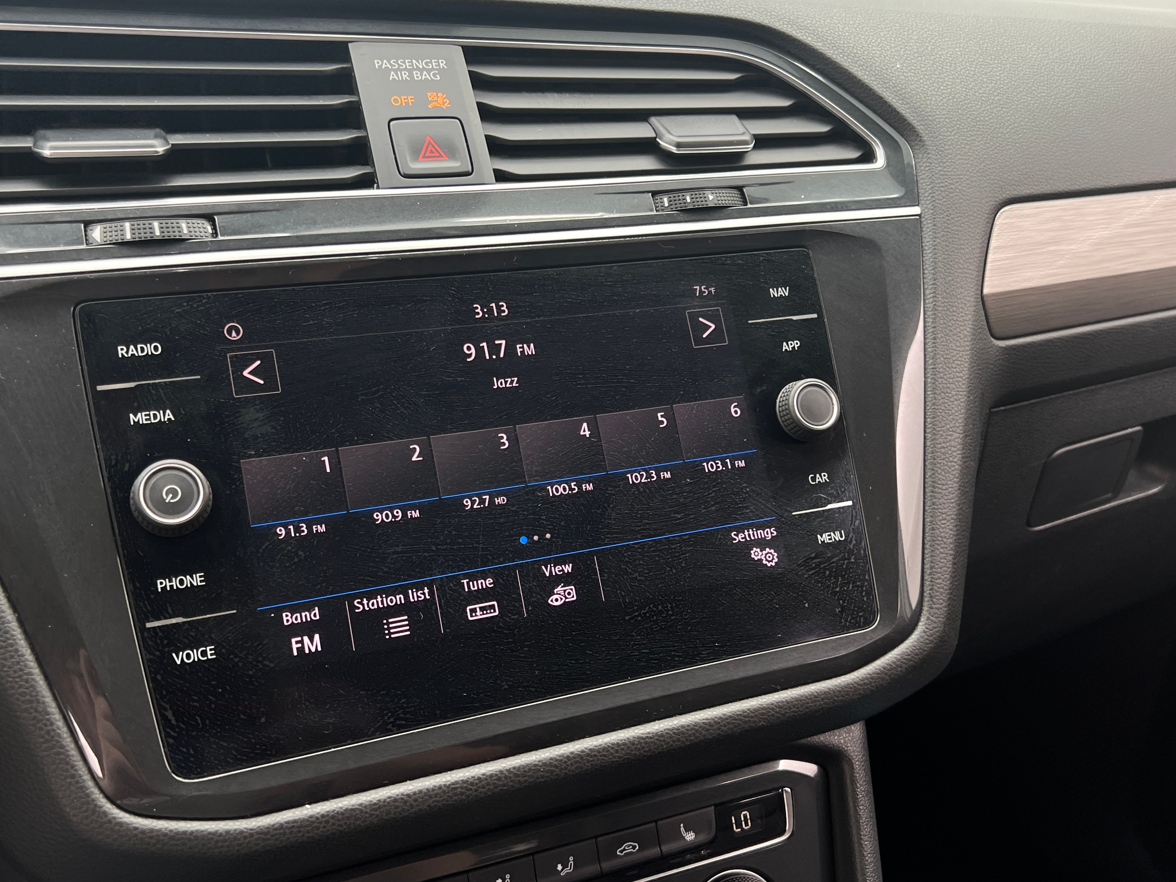 2019 Volkswagen Tiguan SEL 3