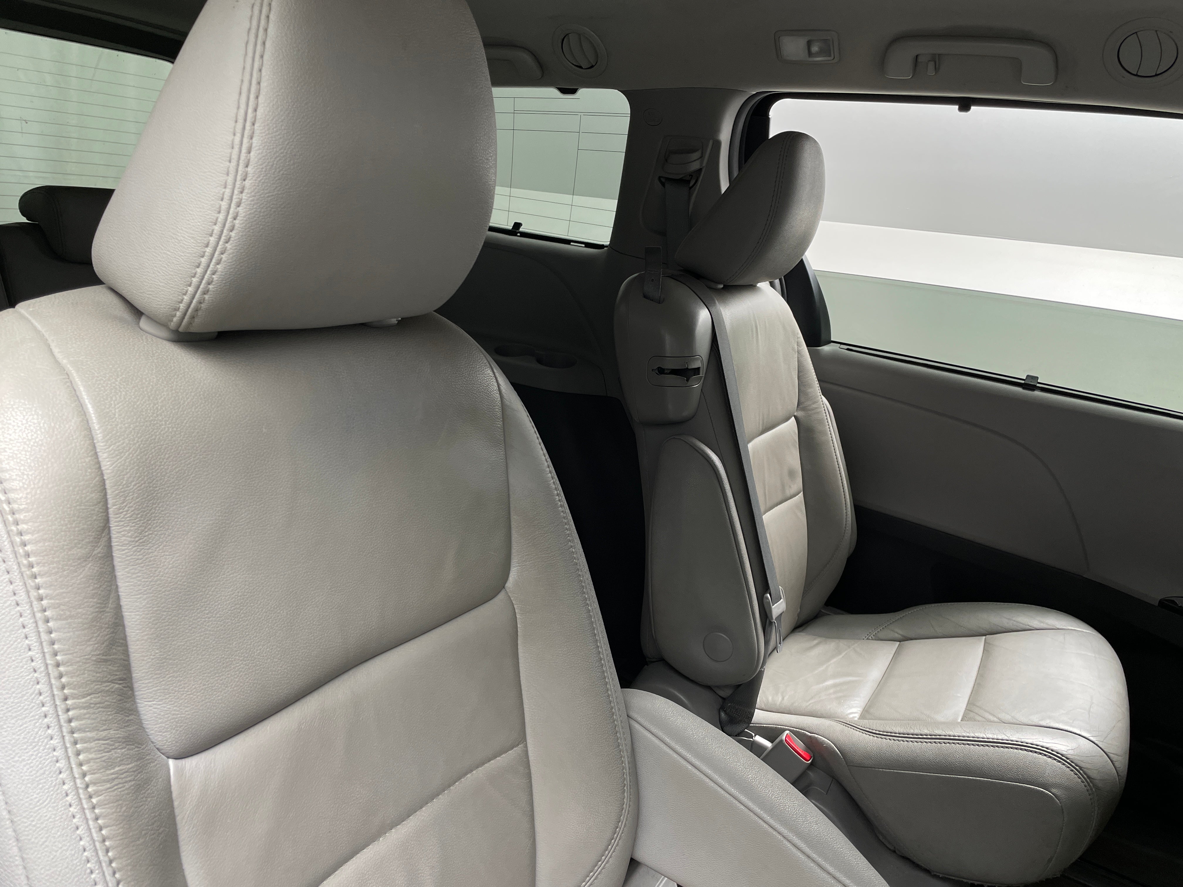2018 Toyota Sienna XLE 5