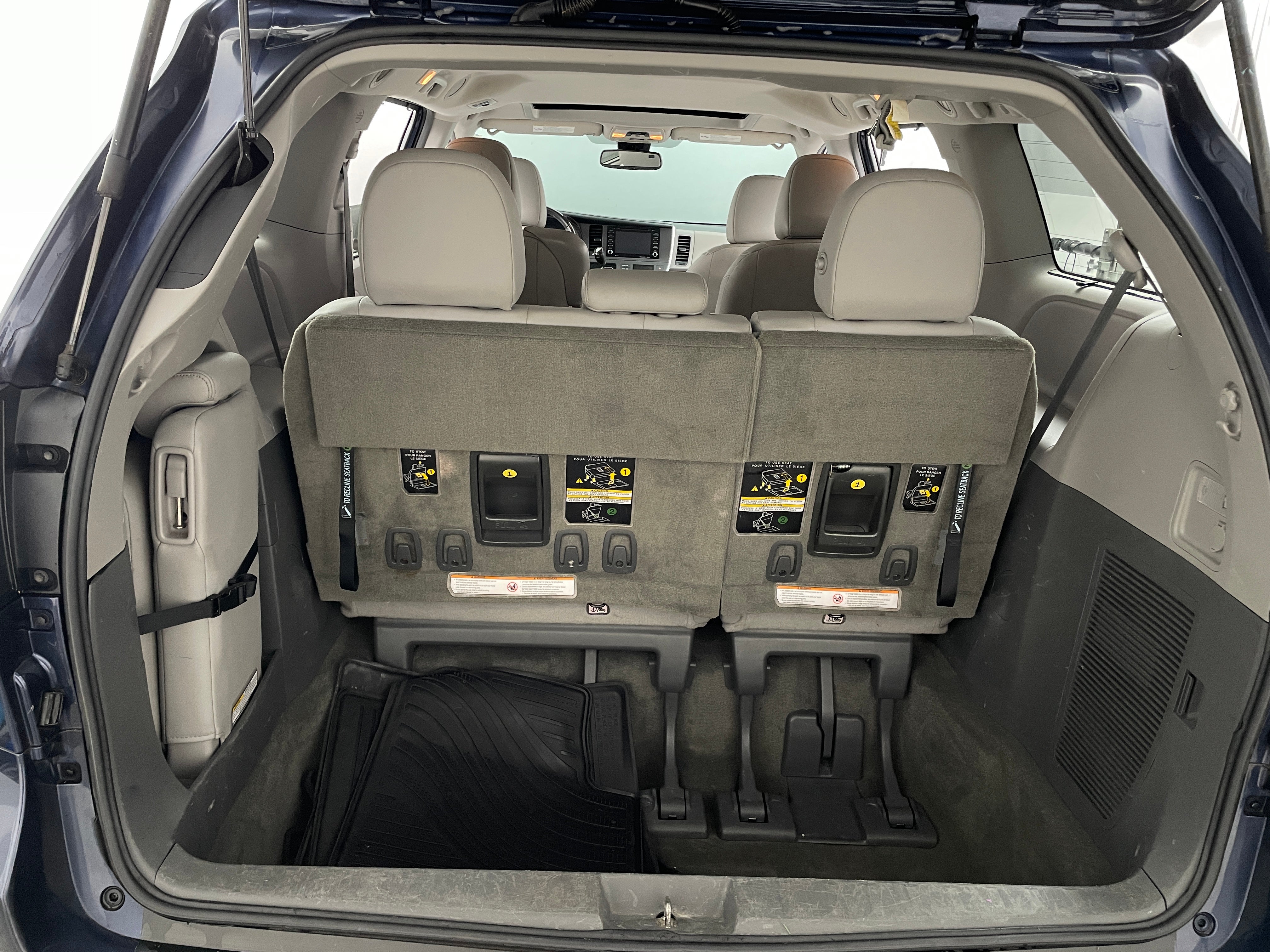2018 Toyota Sienna XLE 6