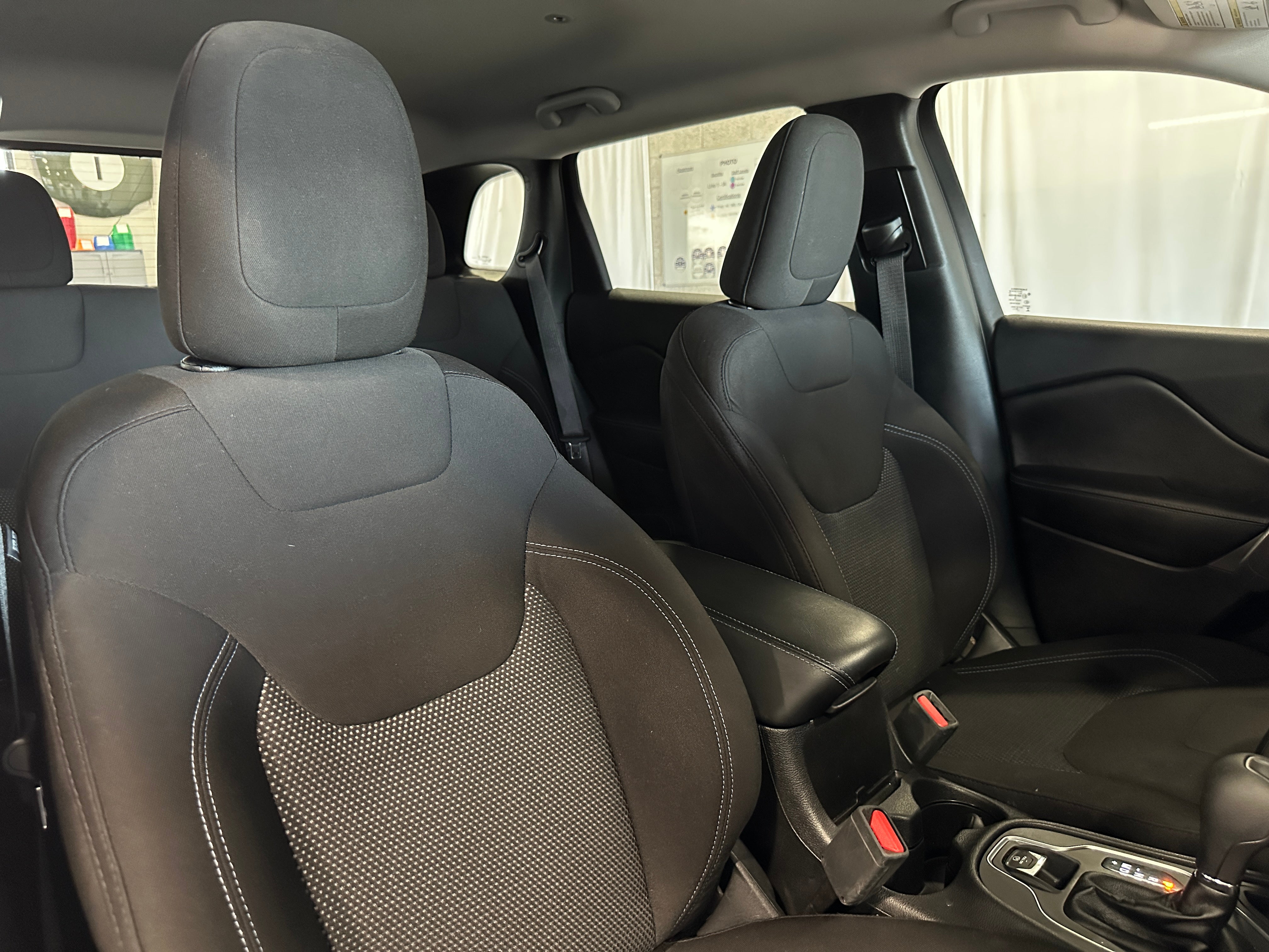 2021 Jeep Cherokee Latitude 2