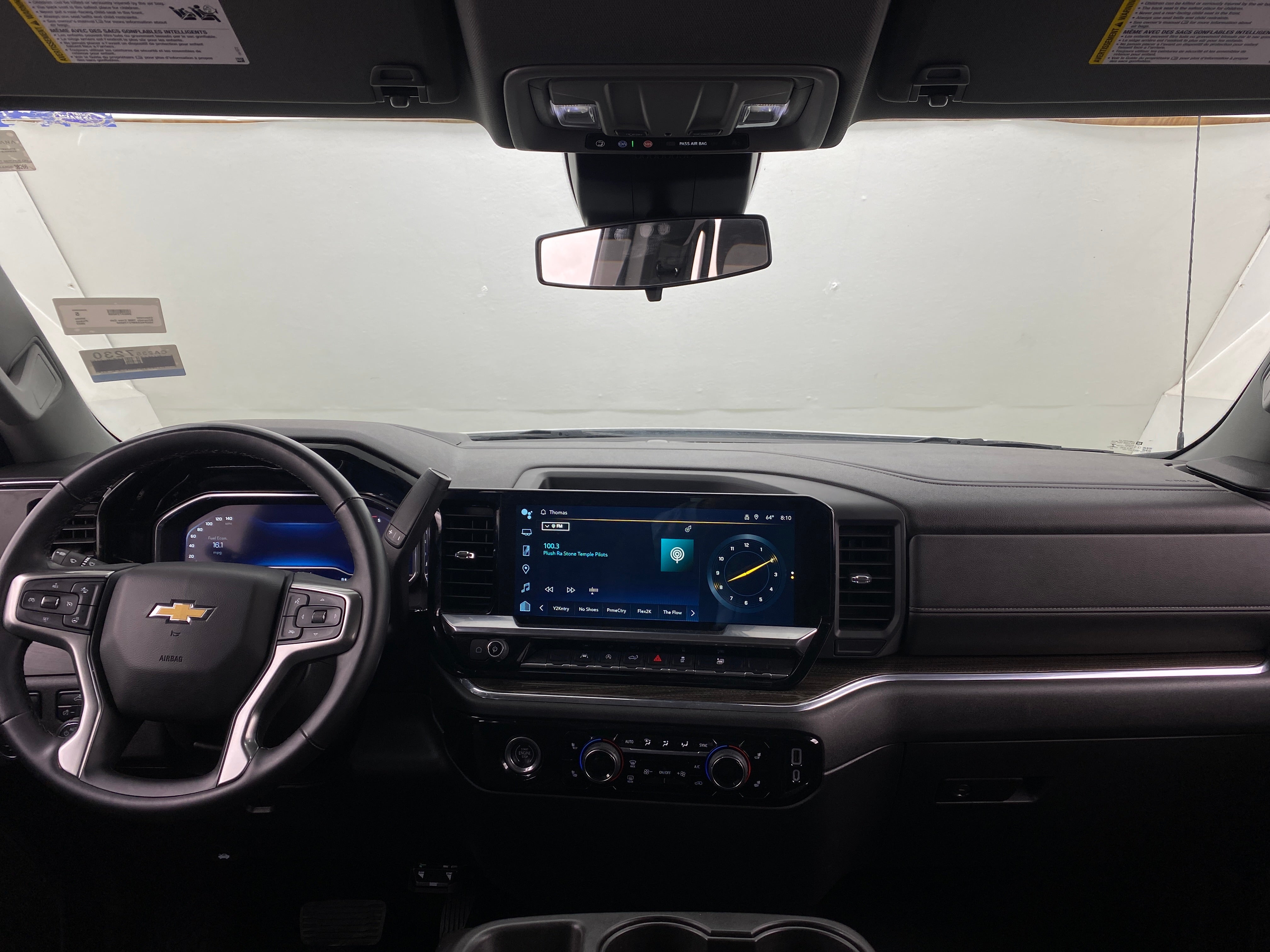 2023 Chevrolet Silverado 1500 LT 3