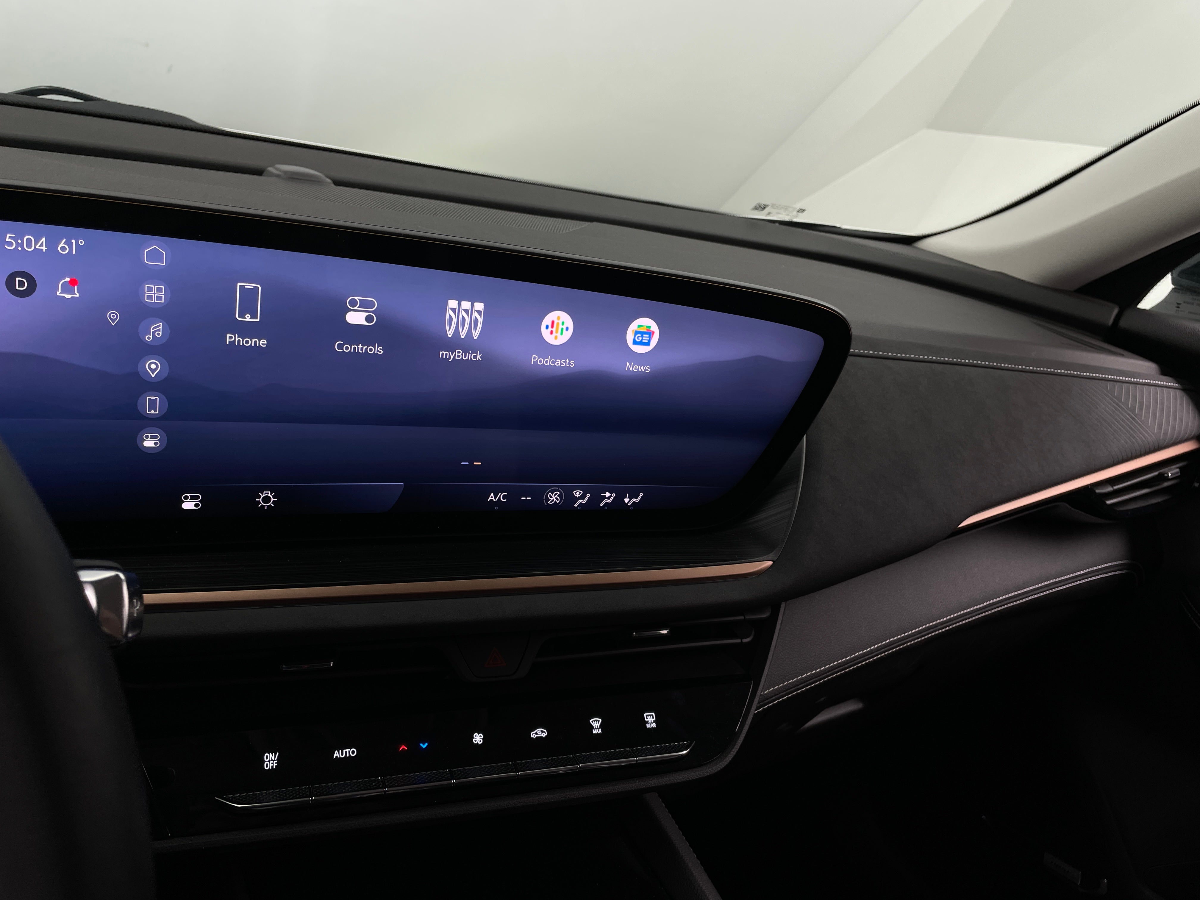 2024 Buick Envision Sport Touring 3