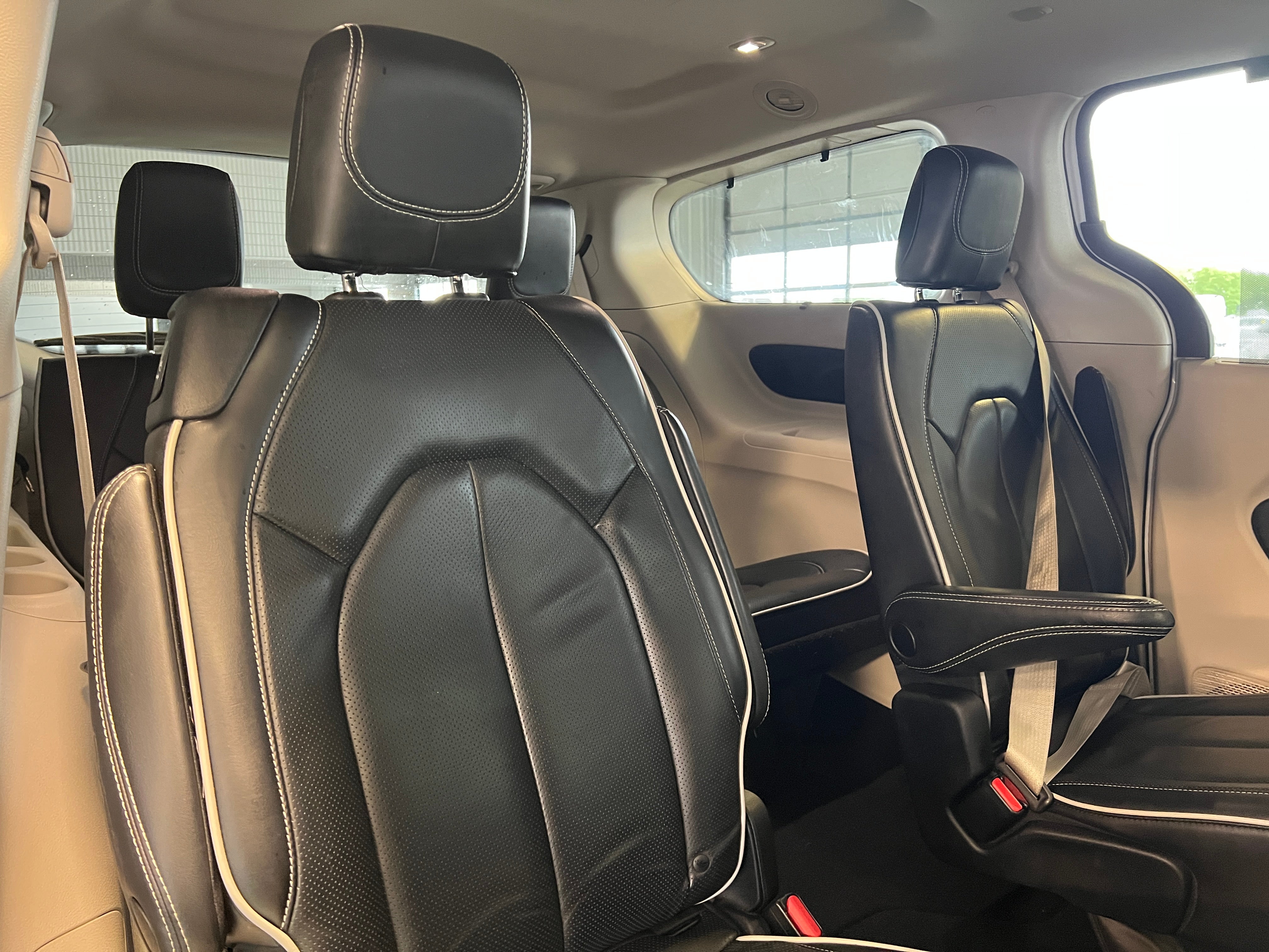 2023 Chrysler Pacifica Limited 5
