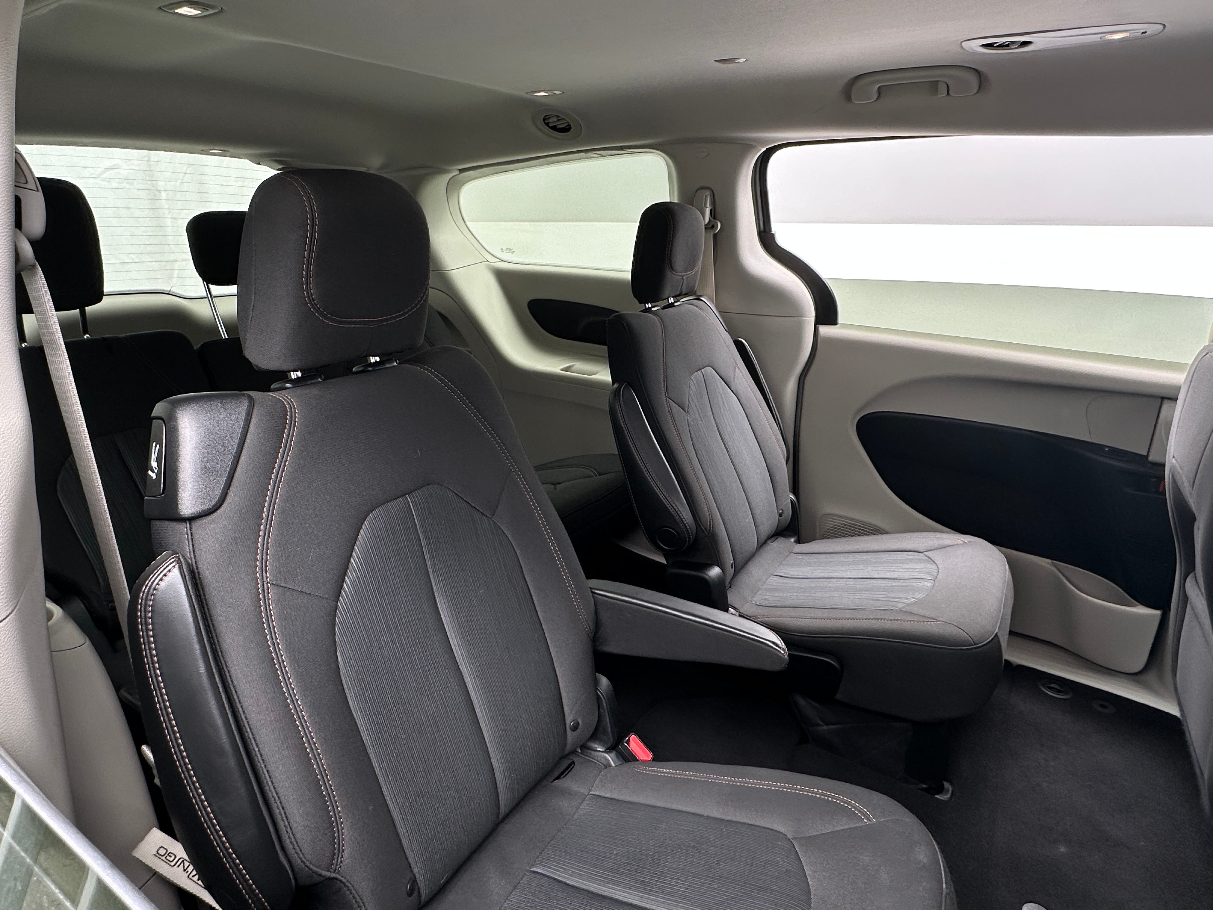 2017 Chrysler Pacifica Touring 6