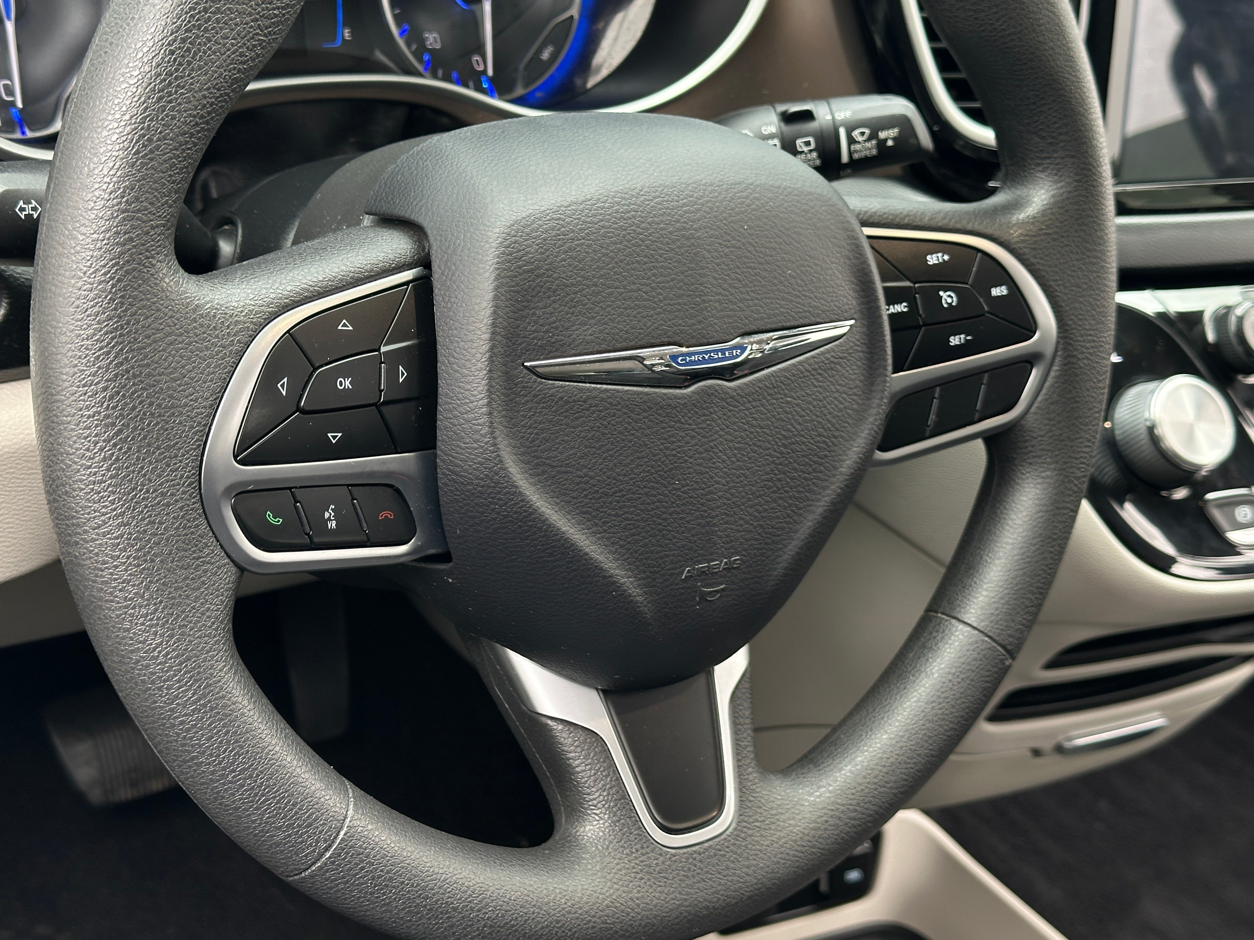 2017 Chrysler Pacifica Touring 5