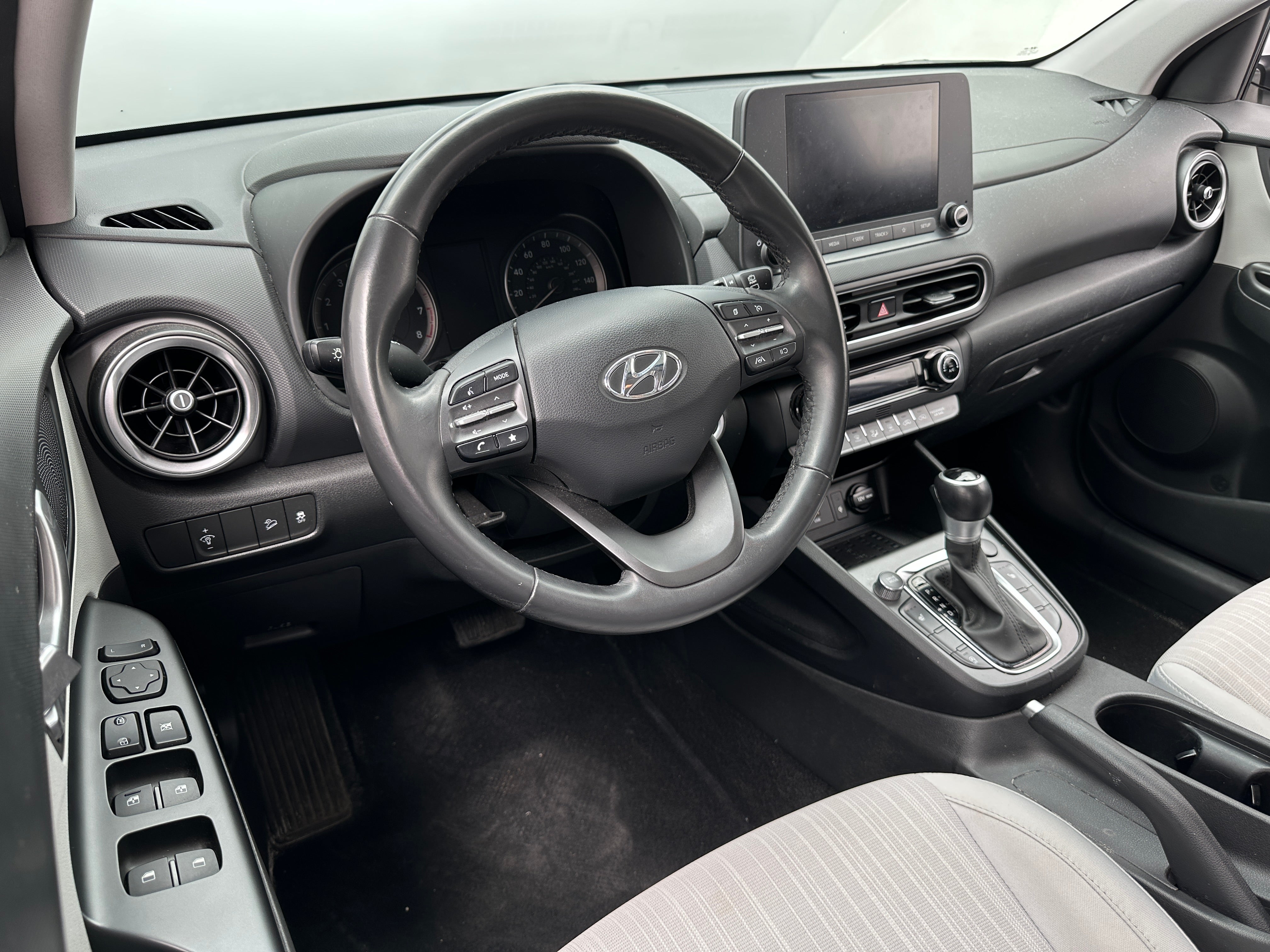2022 Hyundai Kona SEL 3