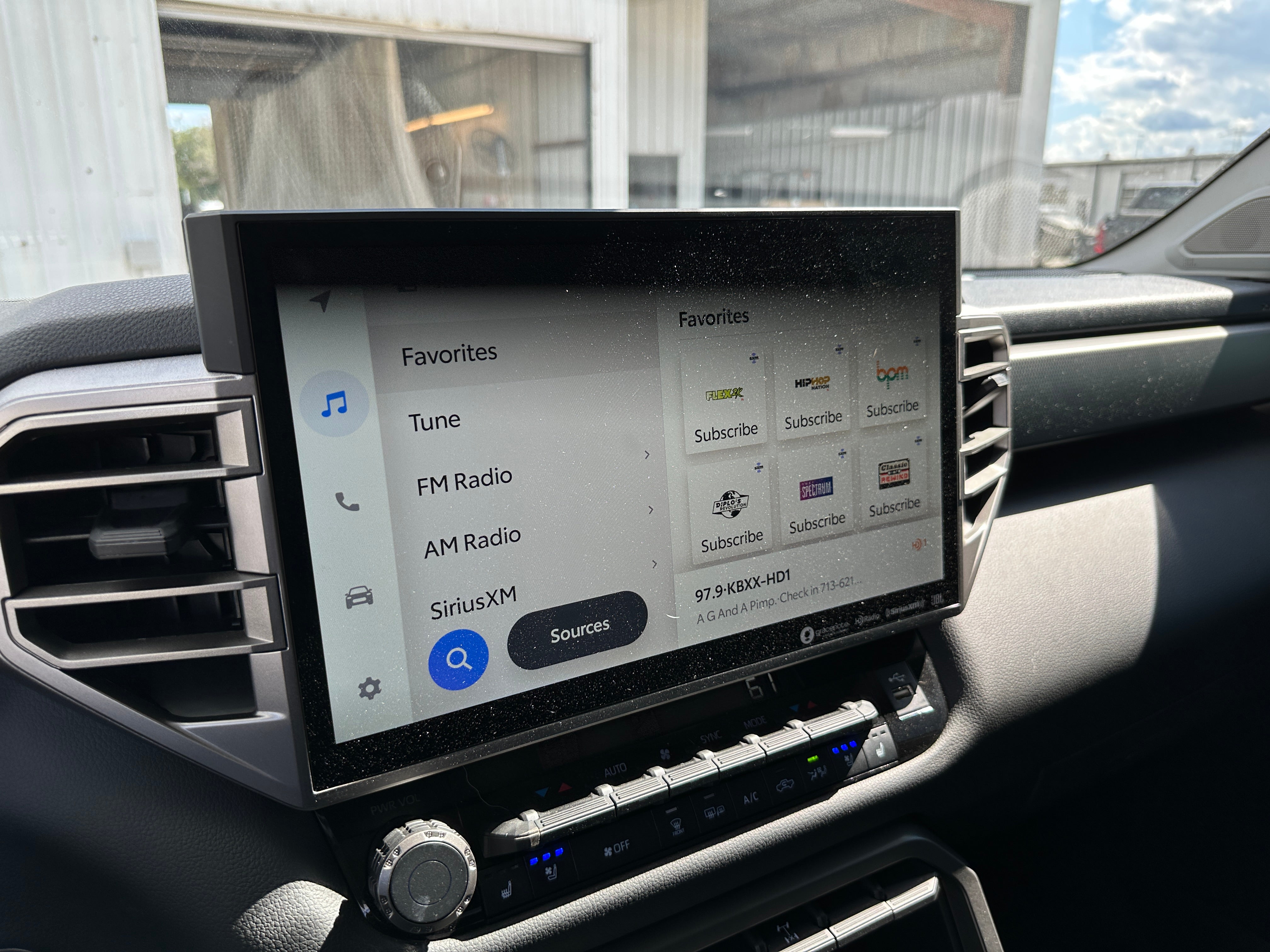 2023 Toyota Tundra Limited 3