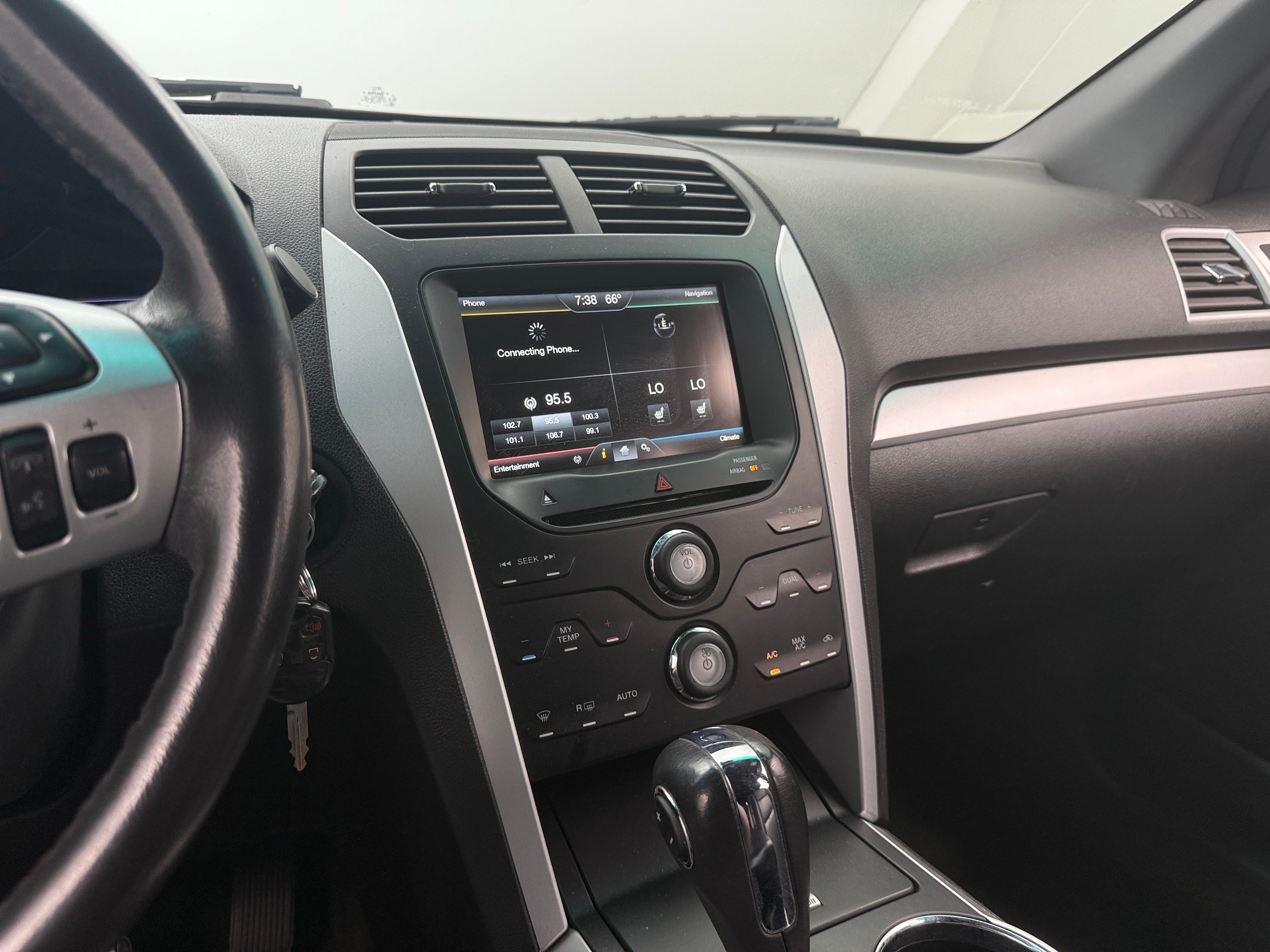 2013 Ford Explorer XLT 4