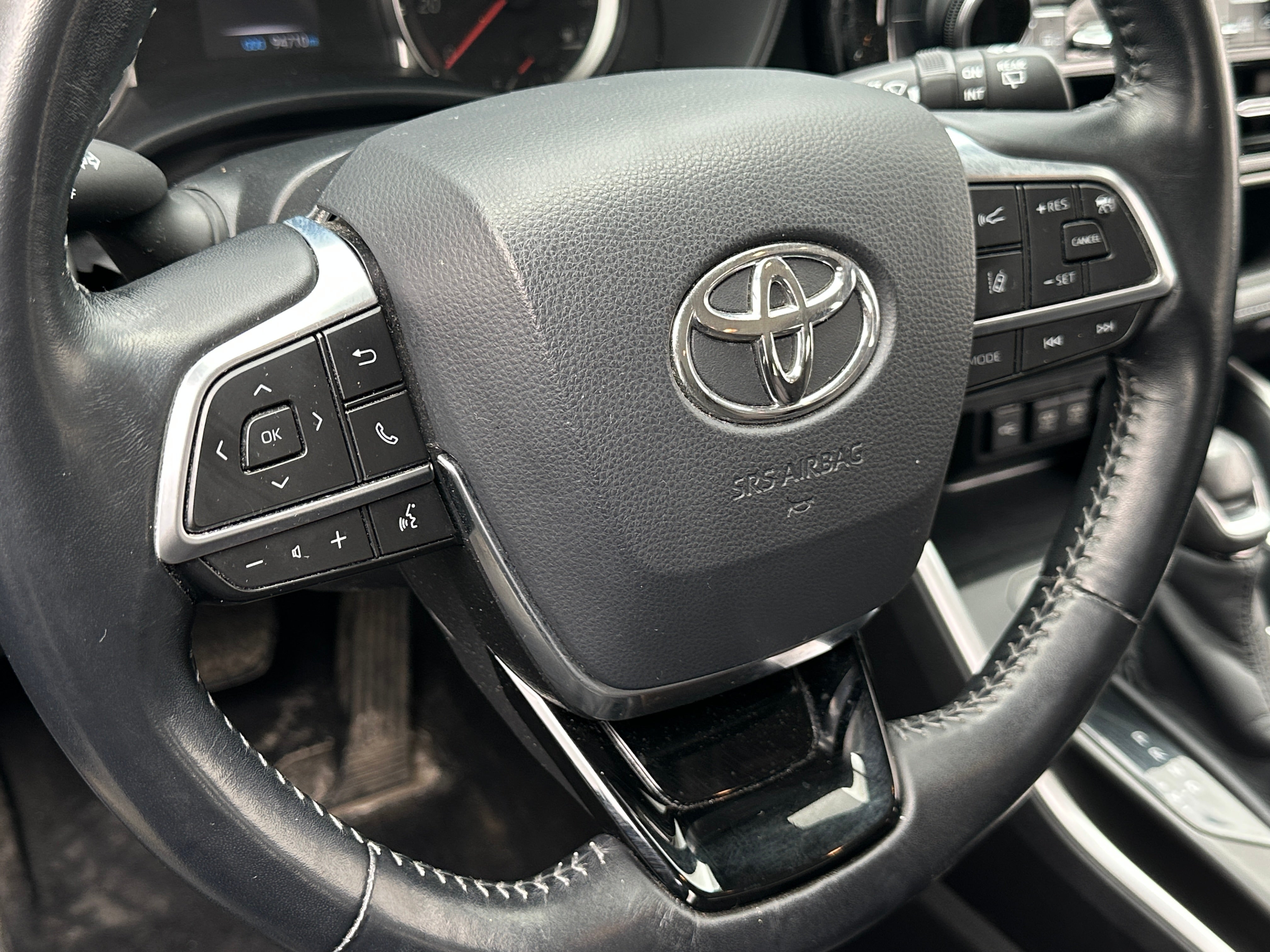 2020 Toyota Highlander LE 5
