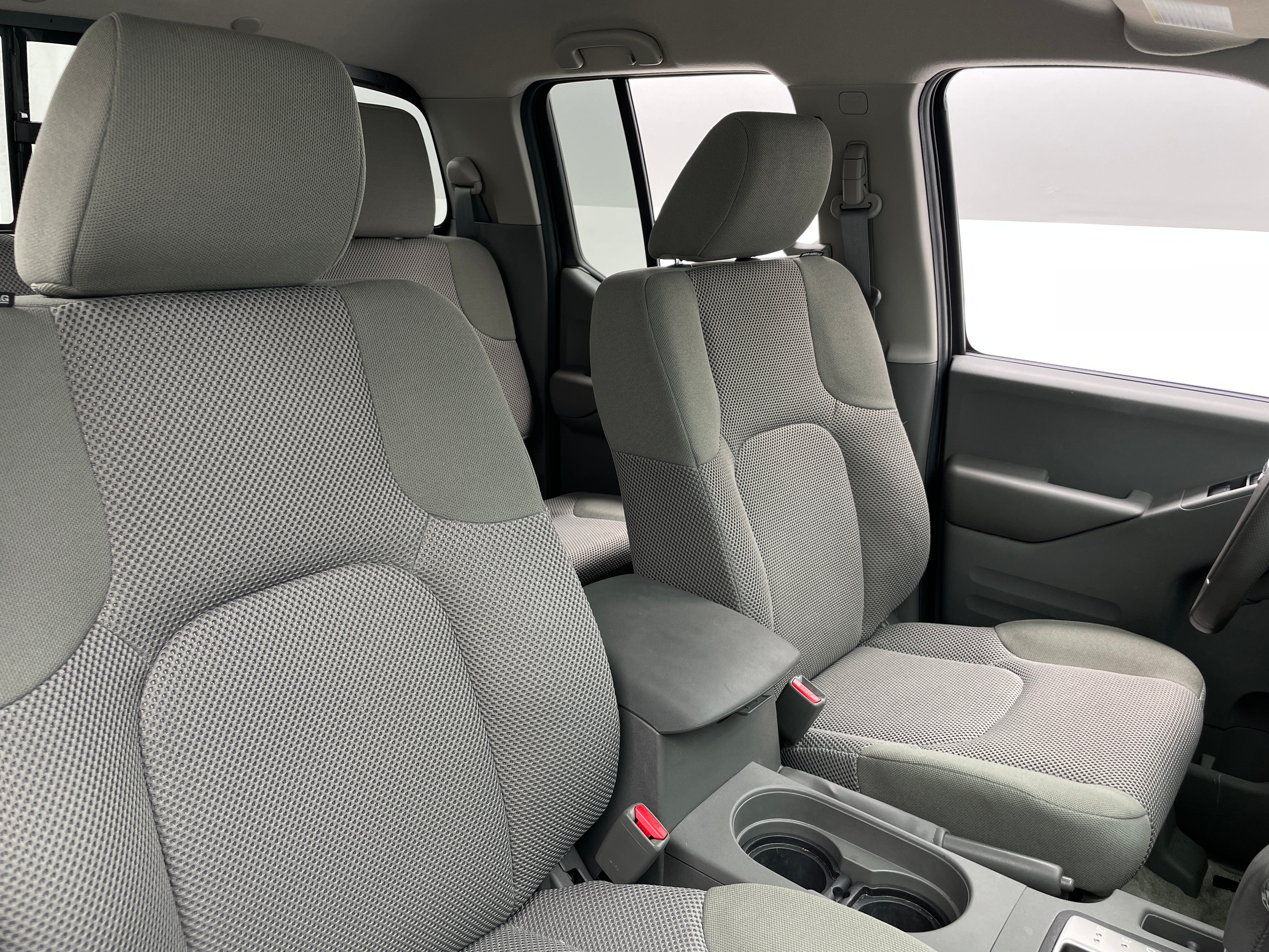 2018 Nissan Frontier SV 2