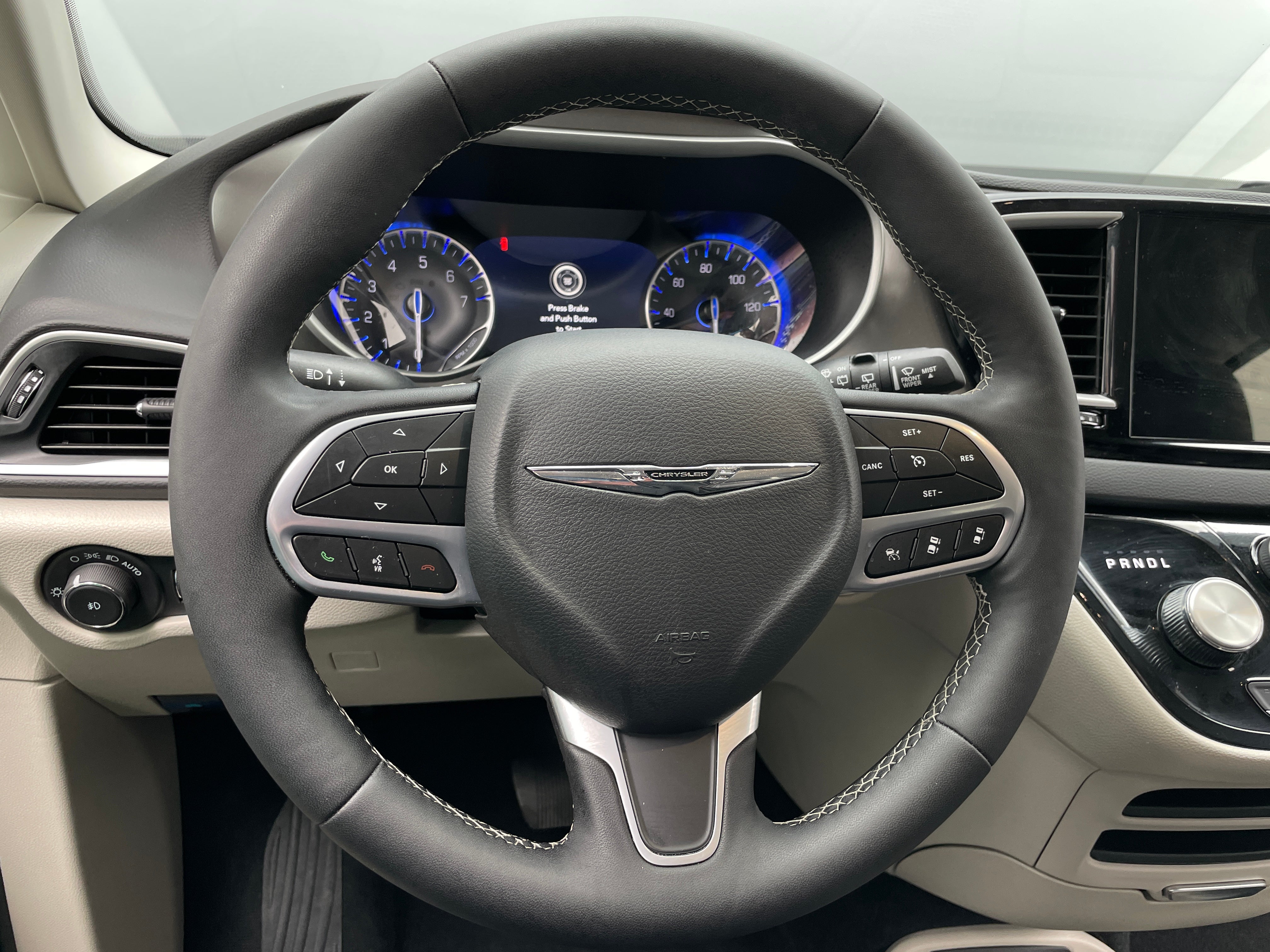 2024 Chrysler Pacifica Touring L 4