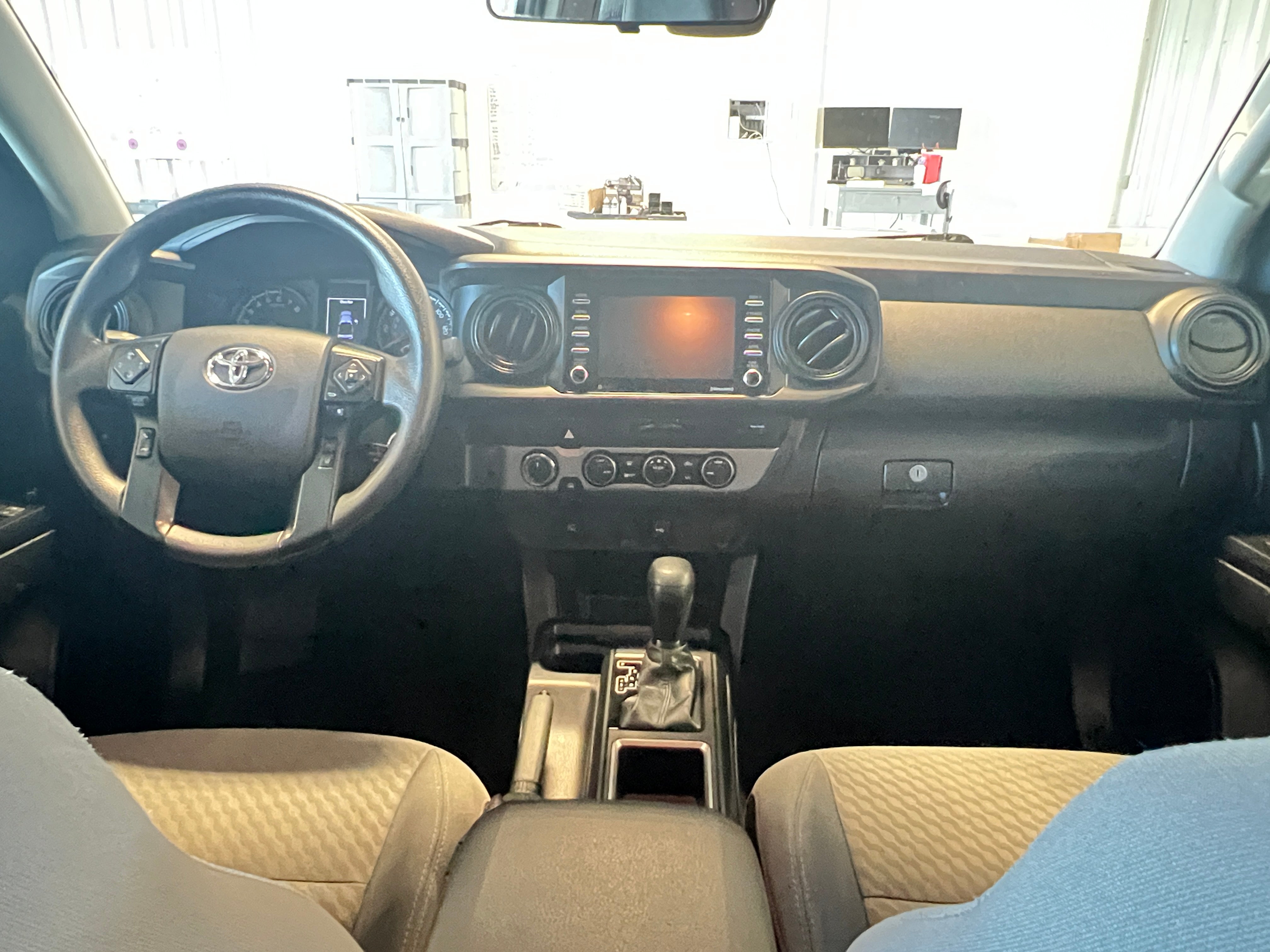 2022 Toyota Tacoma SR5 3