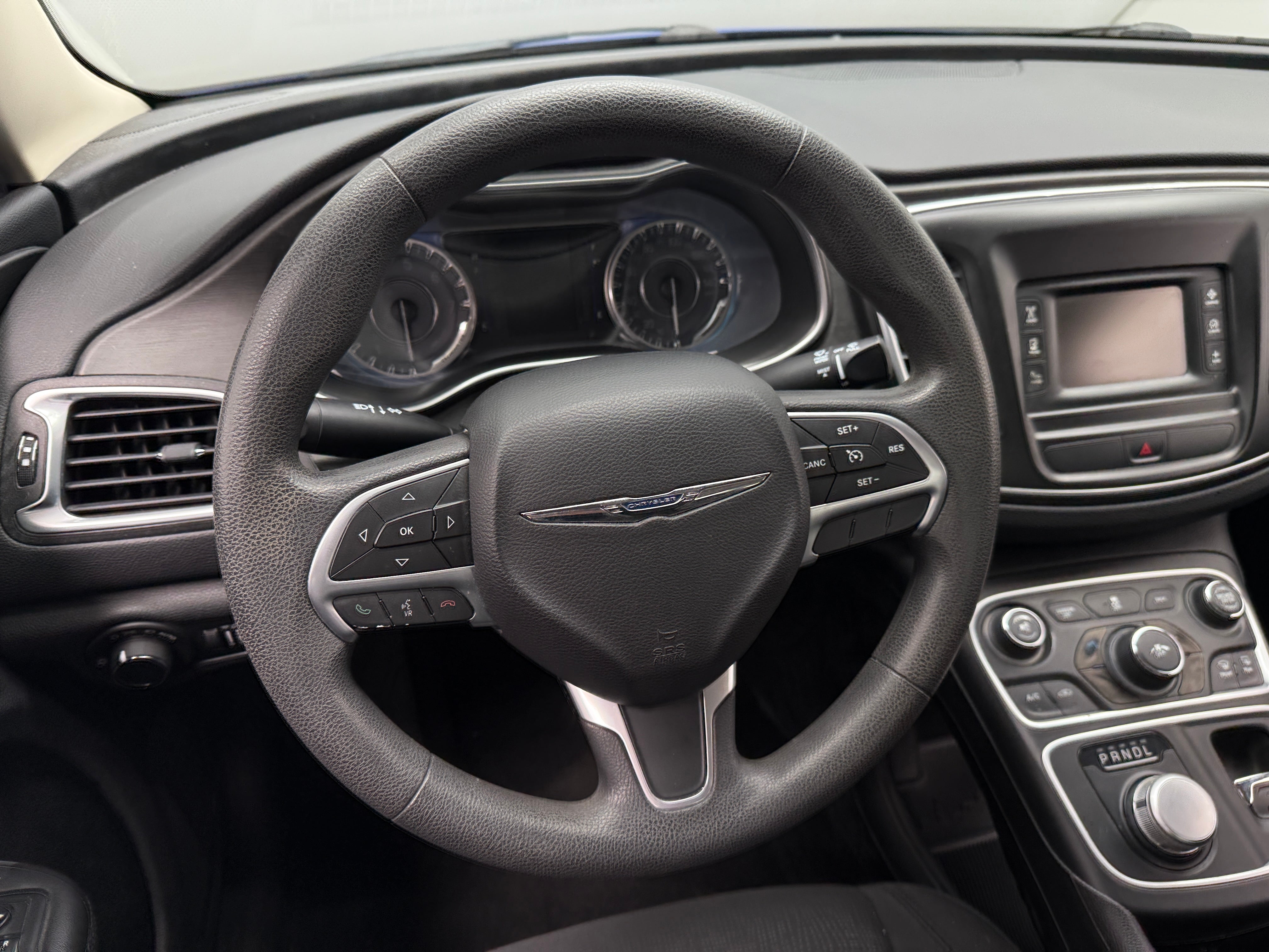 2016 Chrysler 200 Limited 5