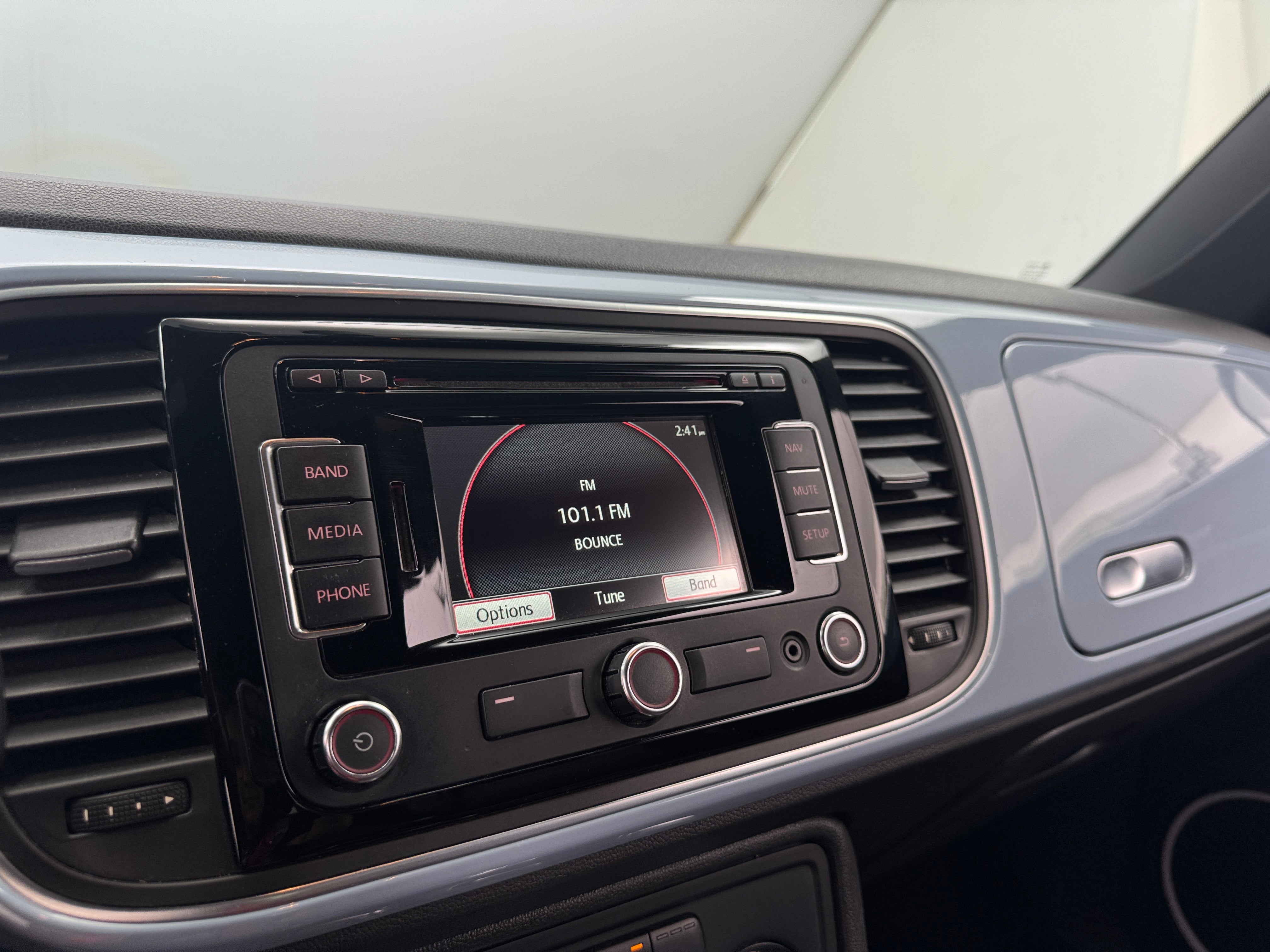 2012 Volkswagen Beetle  3