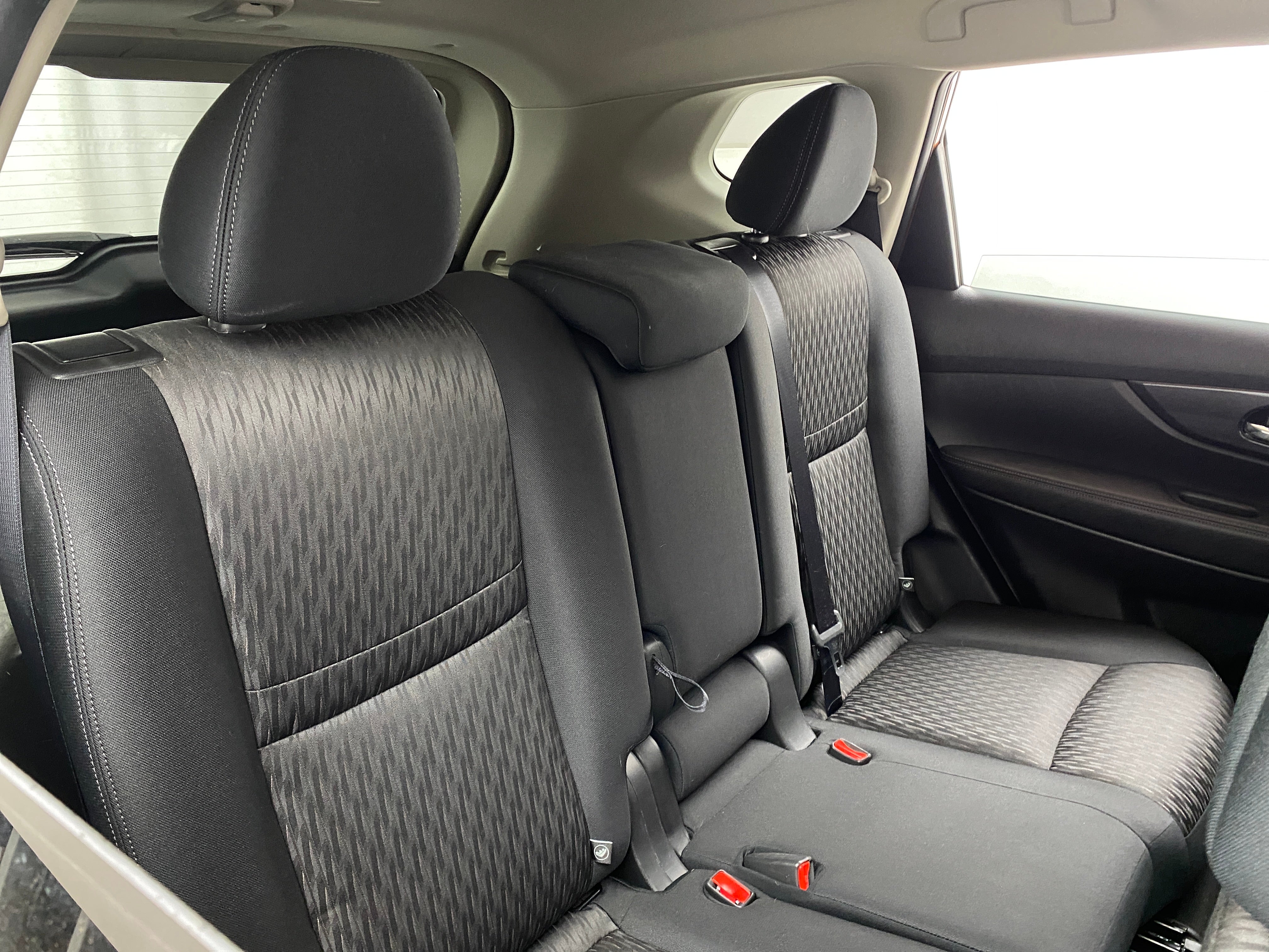 2020 Nissan Rogue SV 6