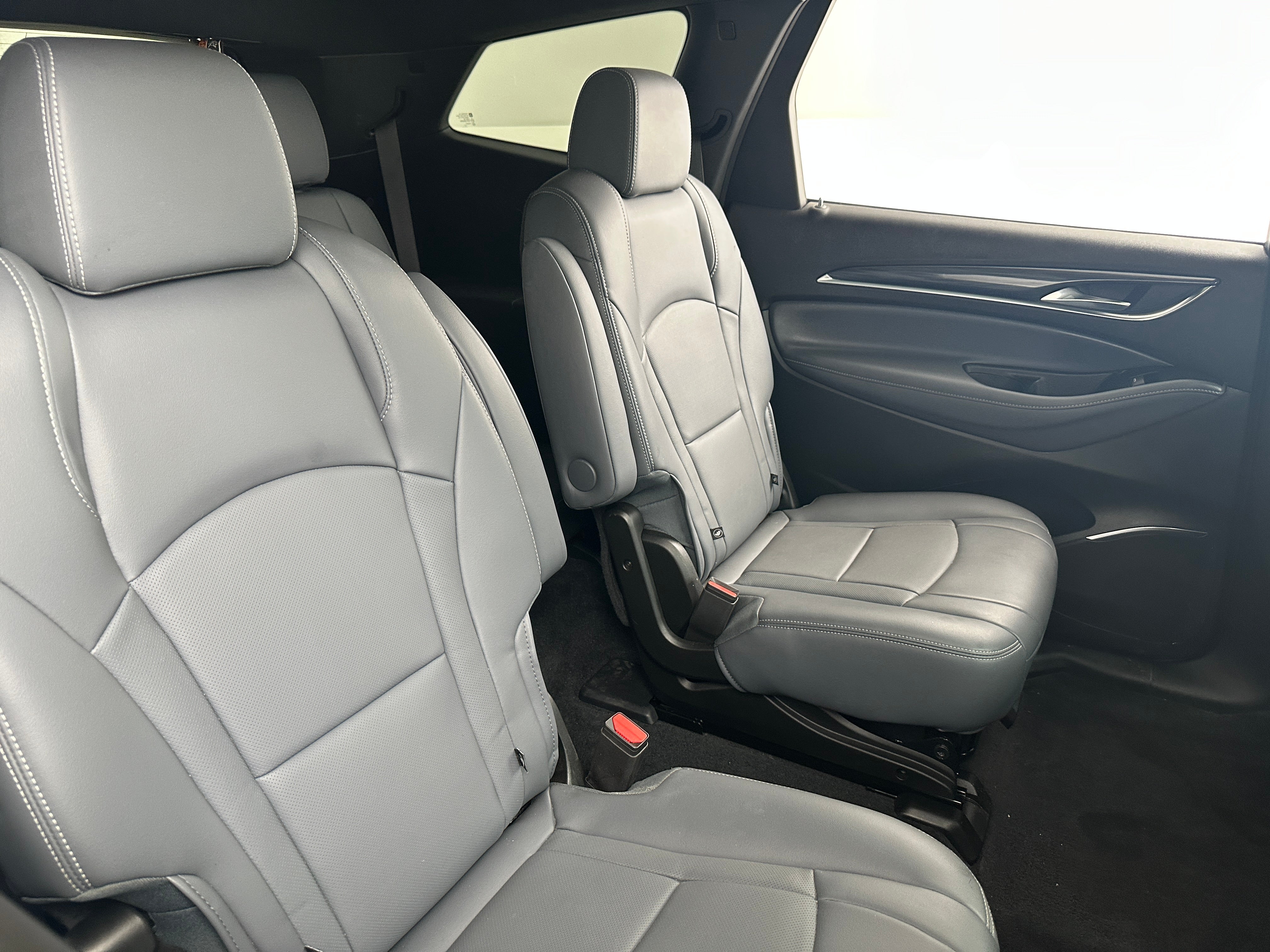 2024 Buick Enclave Essence 5