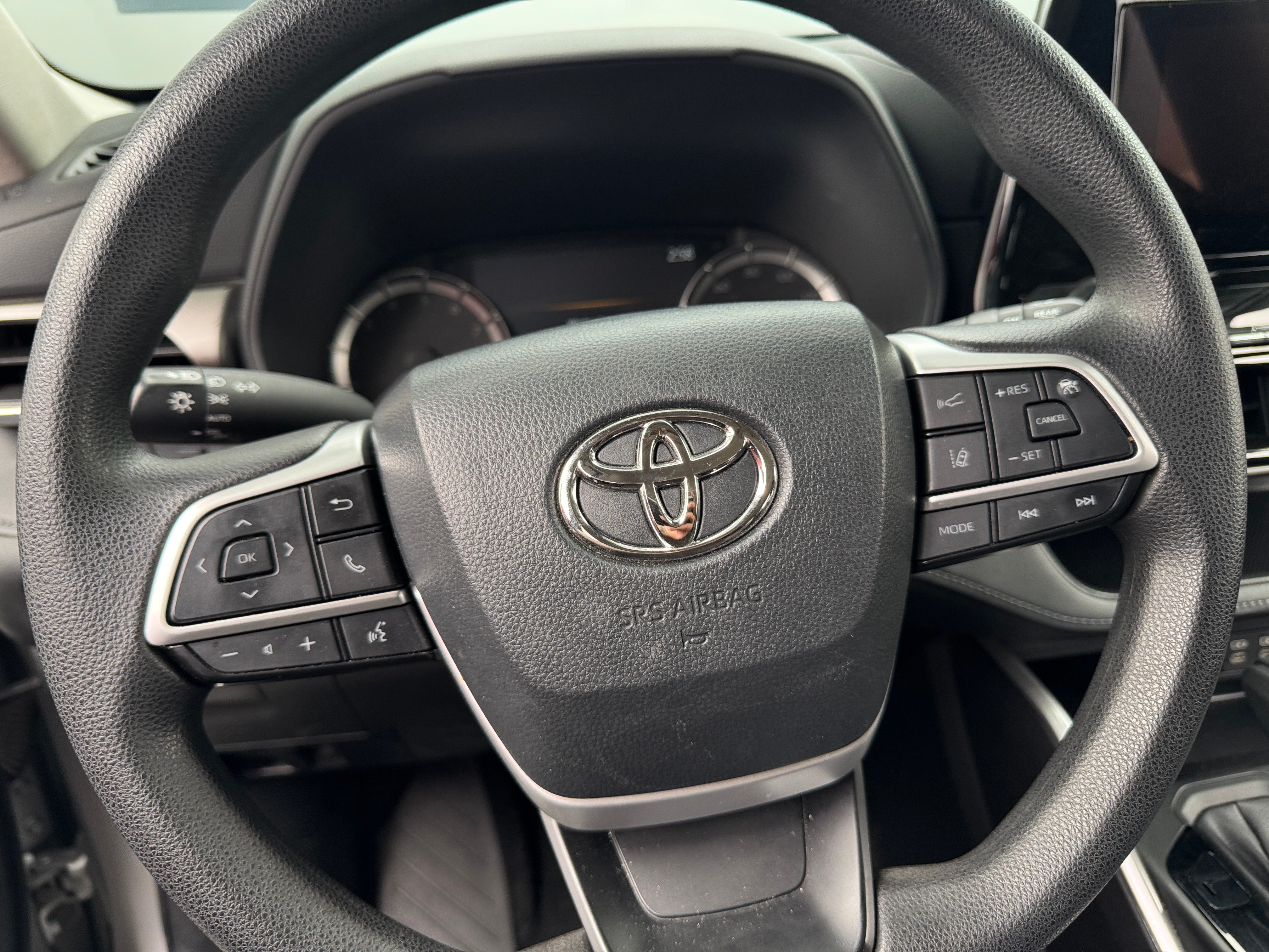 2023 Toyota Highlander L 5