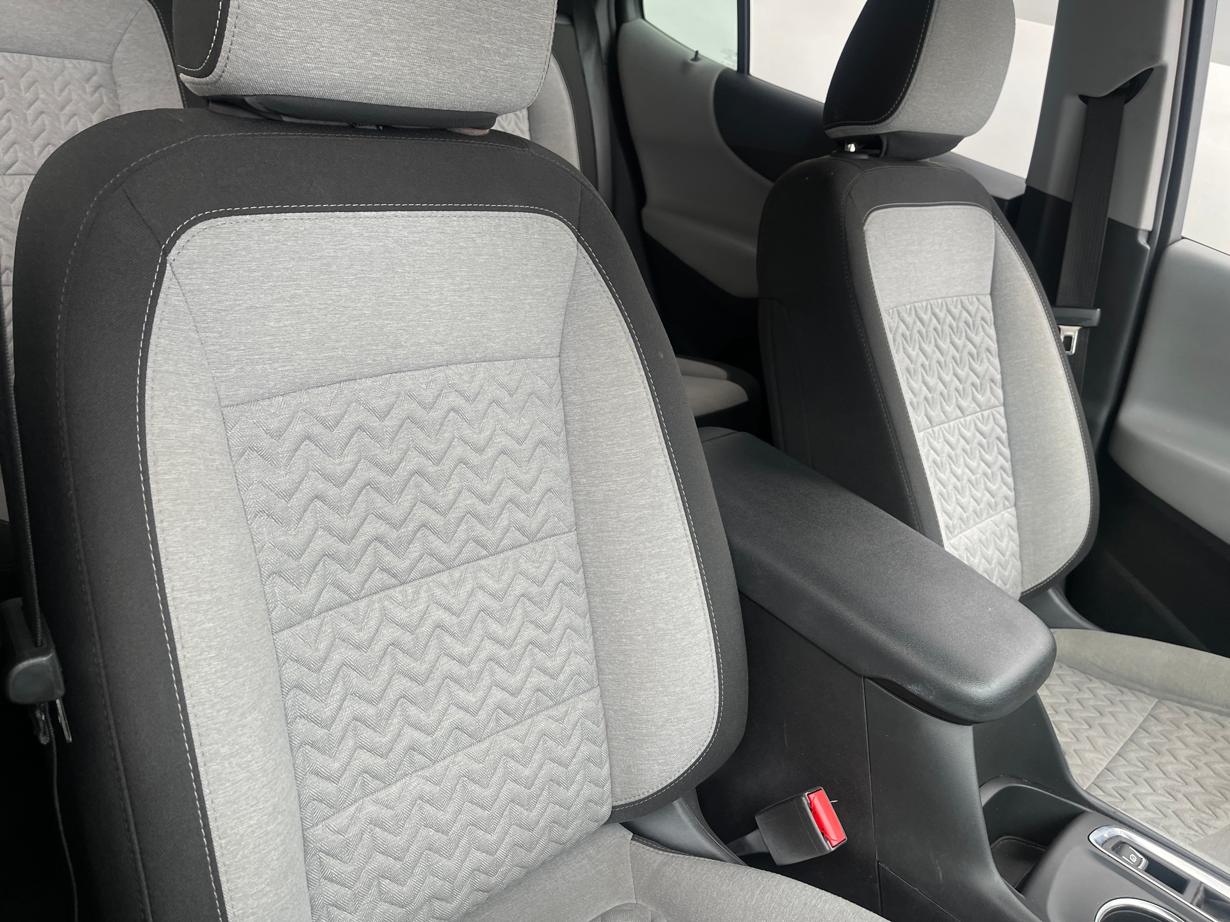 2023 Chevrolet Equinox LS 2