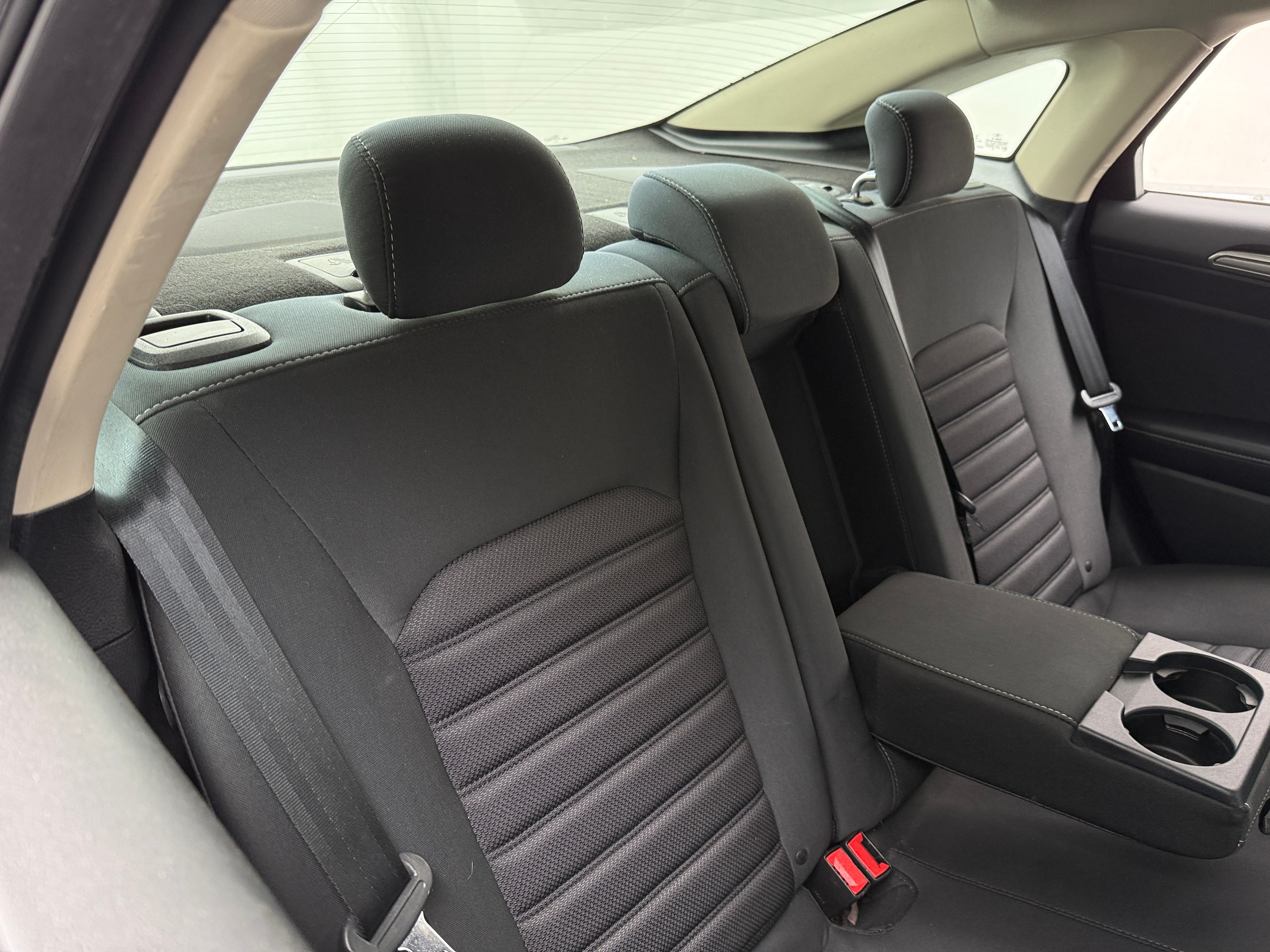 2017 Ford Fusion SE 6
