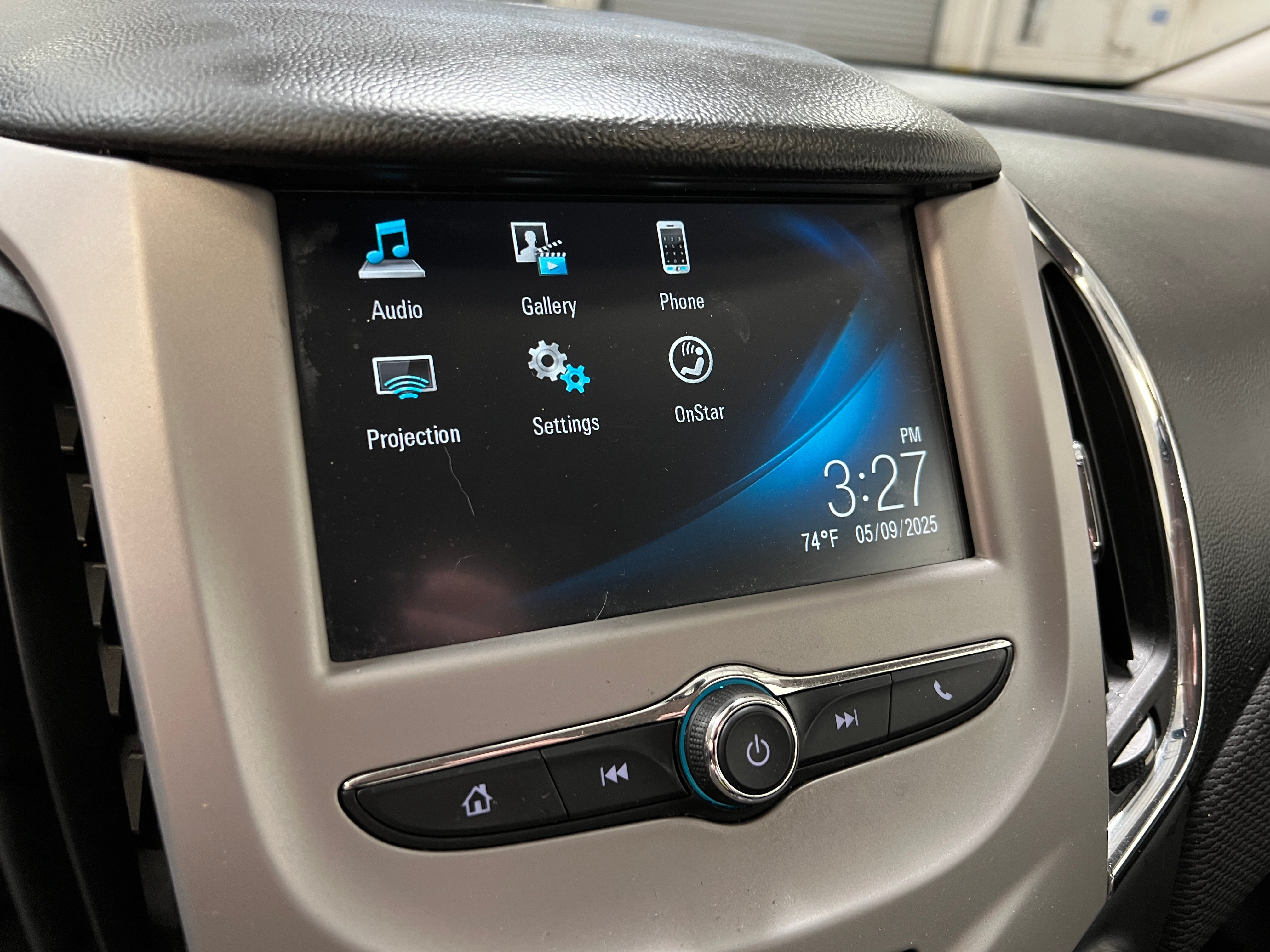 2017 Chevrolet Cruze LS 4