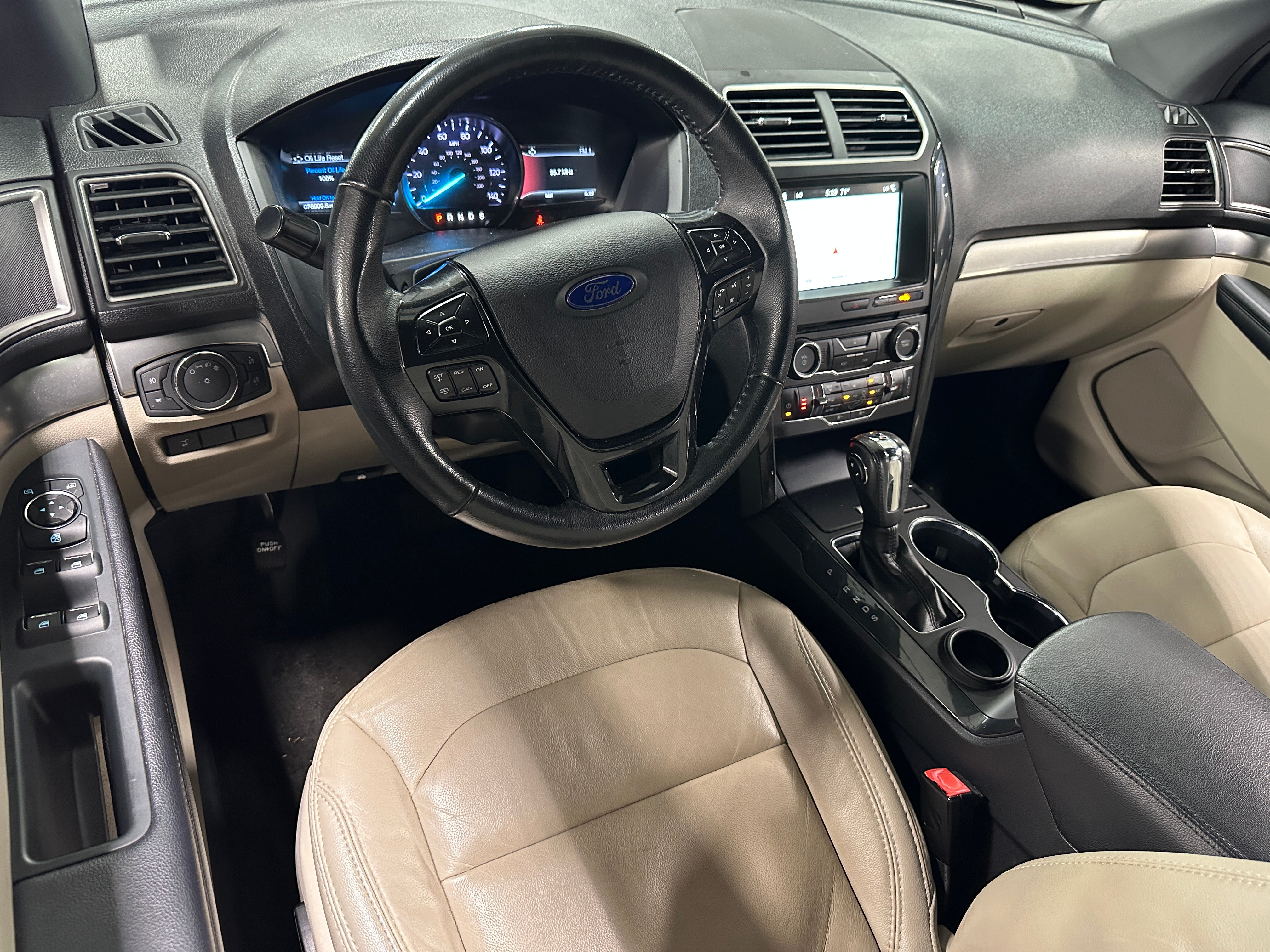 2018 Ford Explorer XLT 2