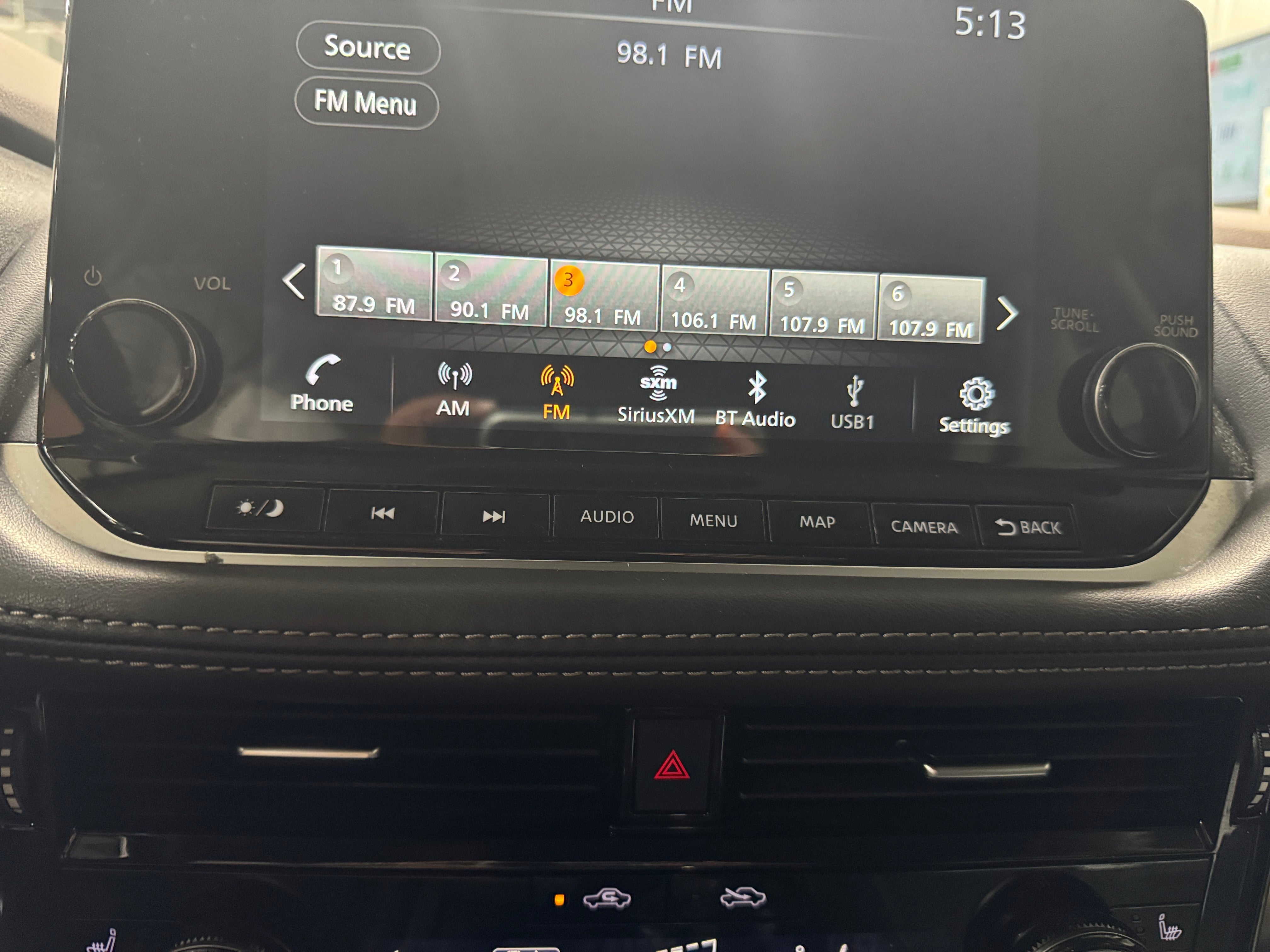 2023 Nissan Rogue SL 3