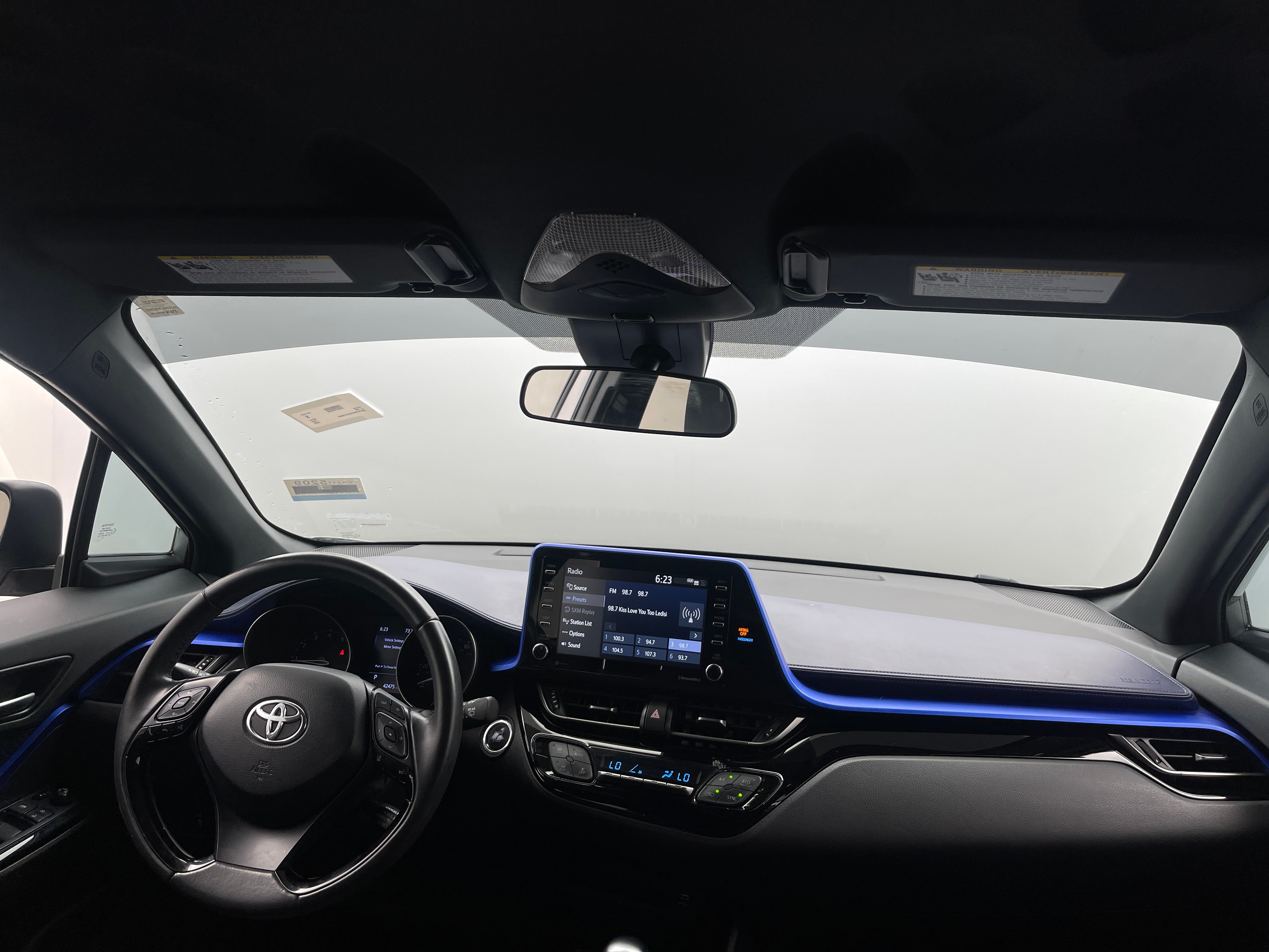 2020 Toyota C-HR XLE 3