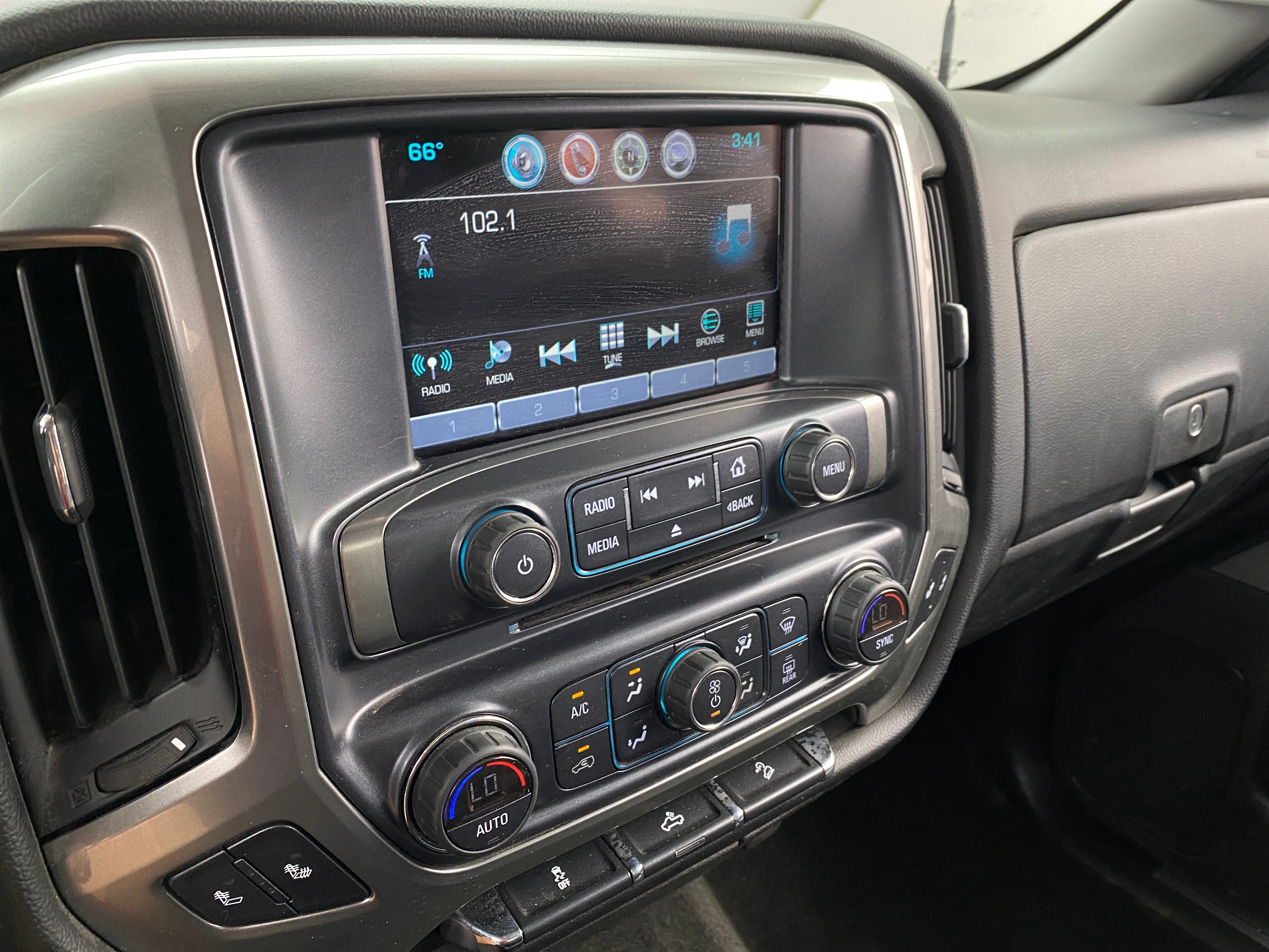 2018 Chevrolet Silverado 1500 LT Z71 4