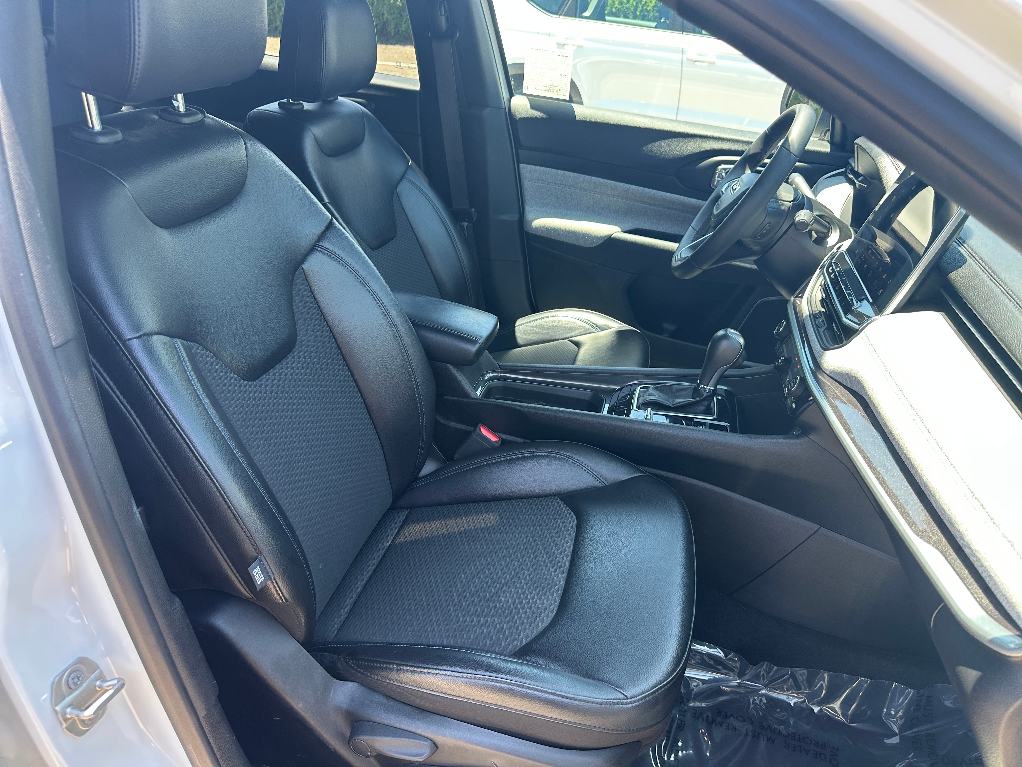 2023 Jeep Compass Latitude 2