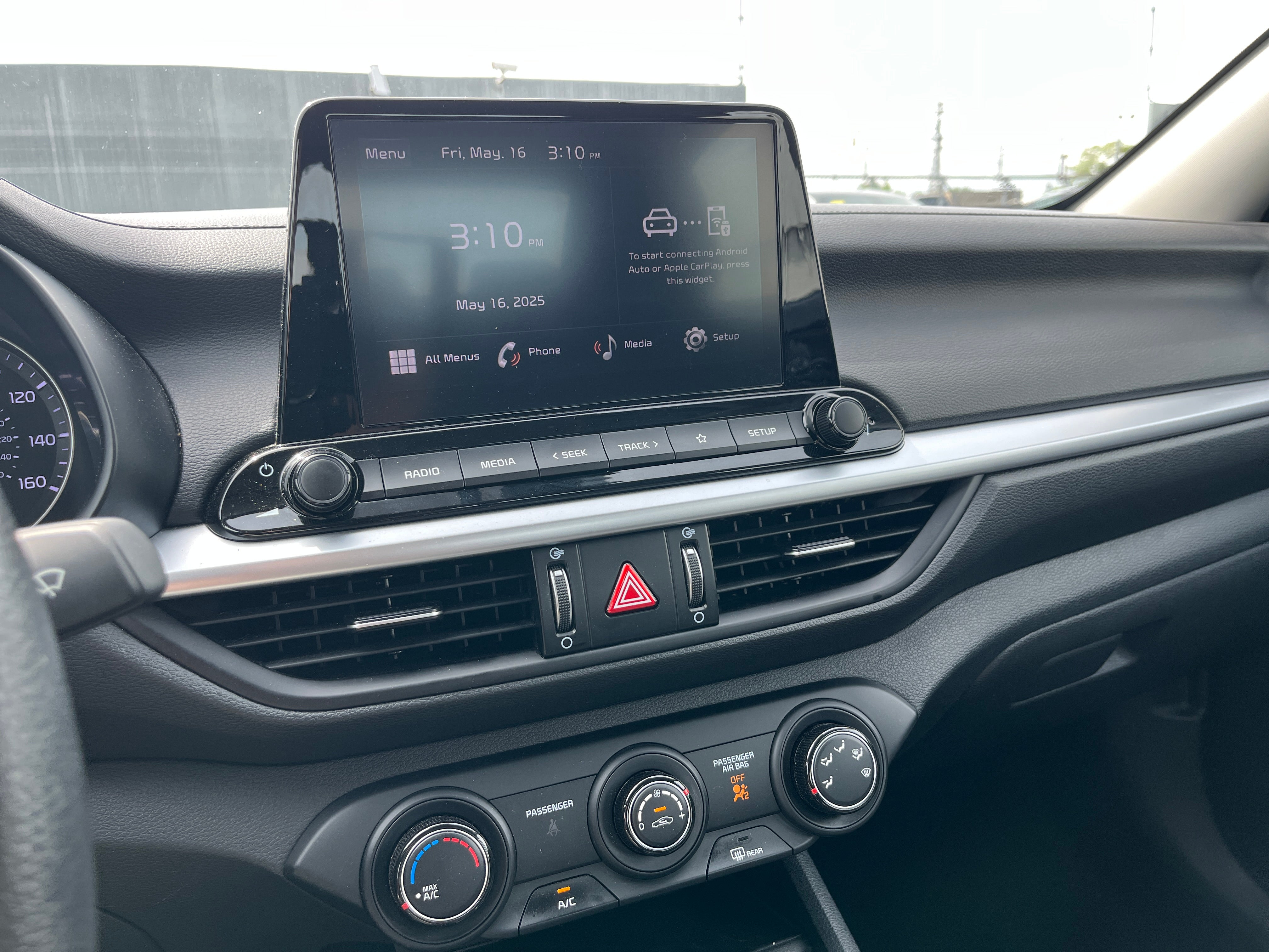 2024 Kia Forte LXS 4