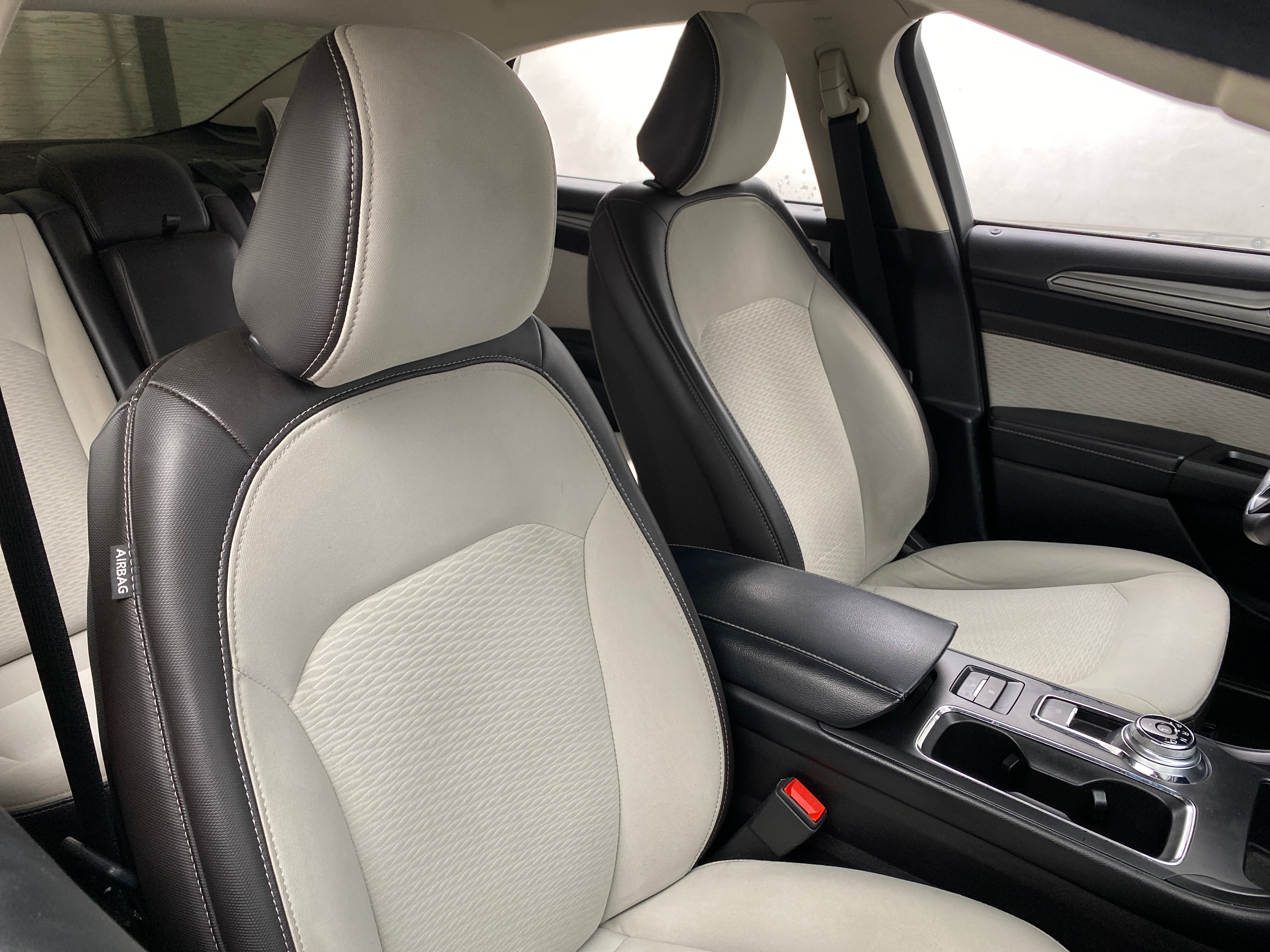 2020 Ford Fusion SE 2