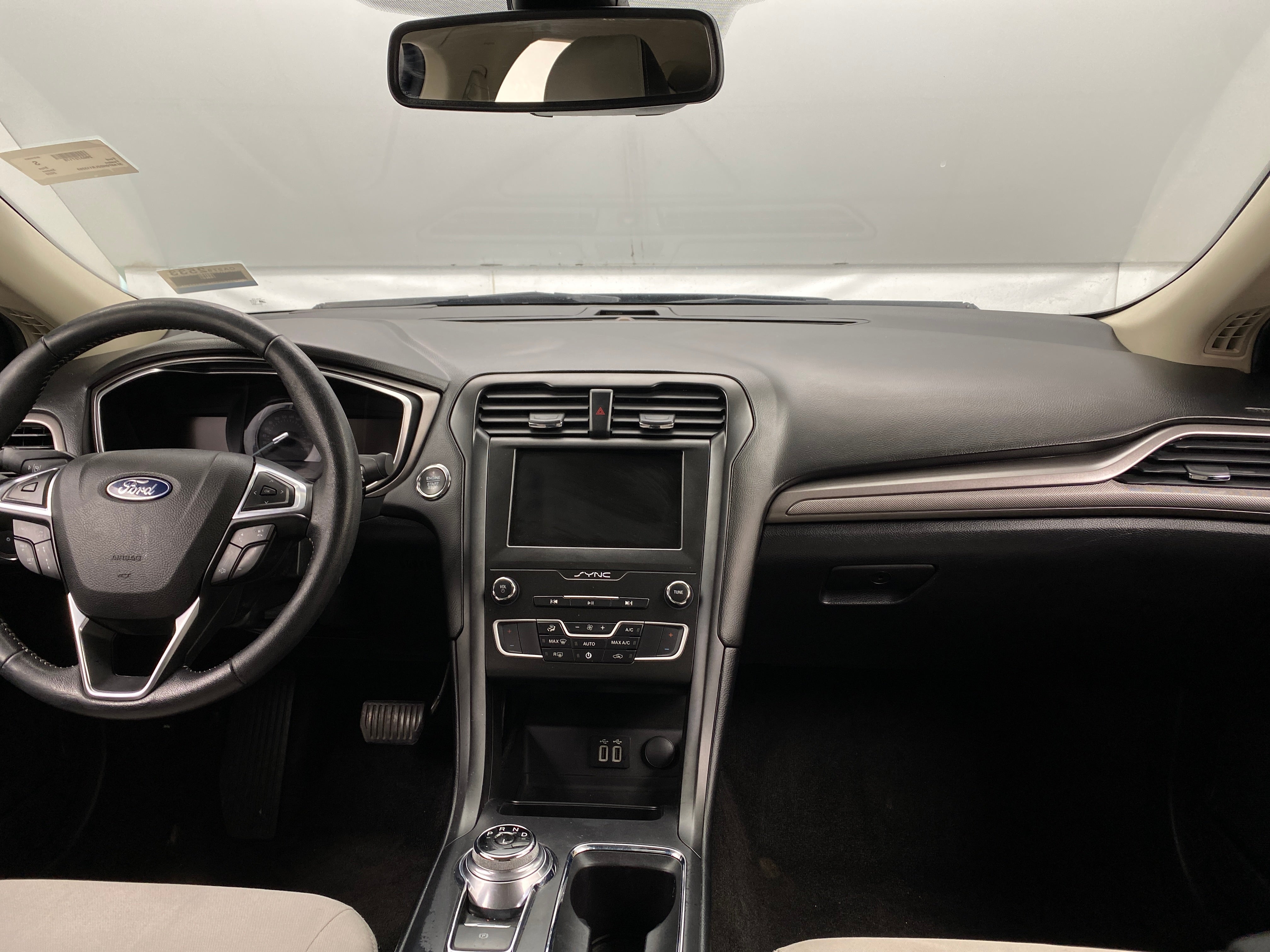 2020 Ford Fusion SE 3