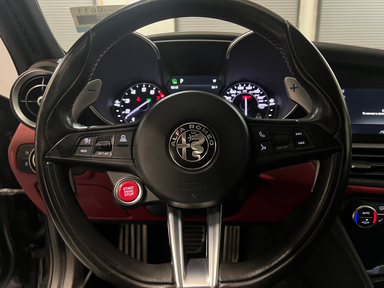 Thumbnail: 2018 Alfa Romeo Giulia - 4