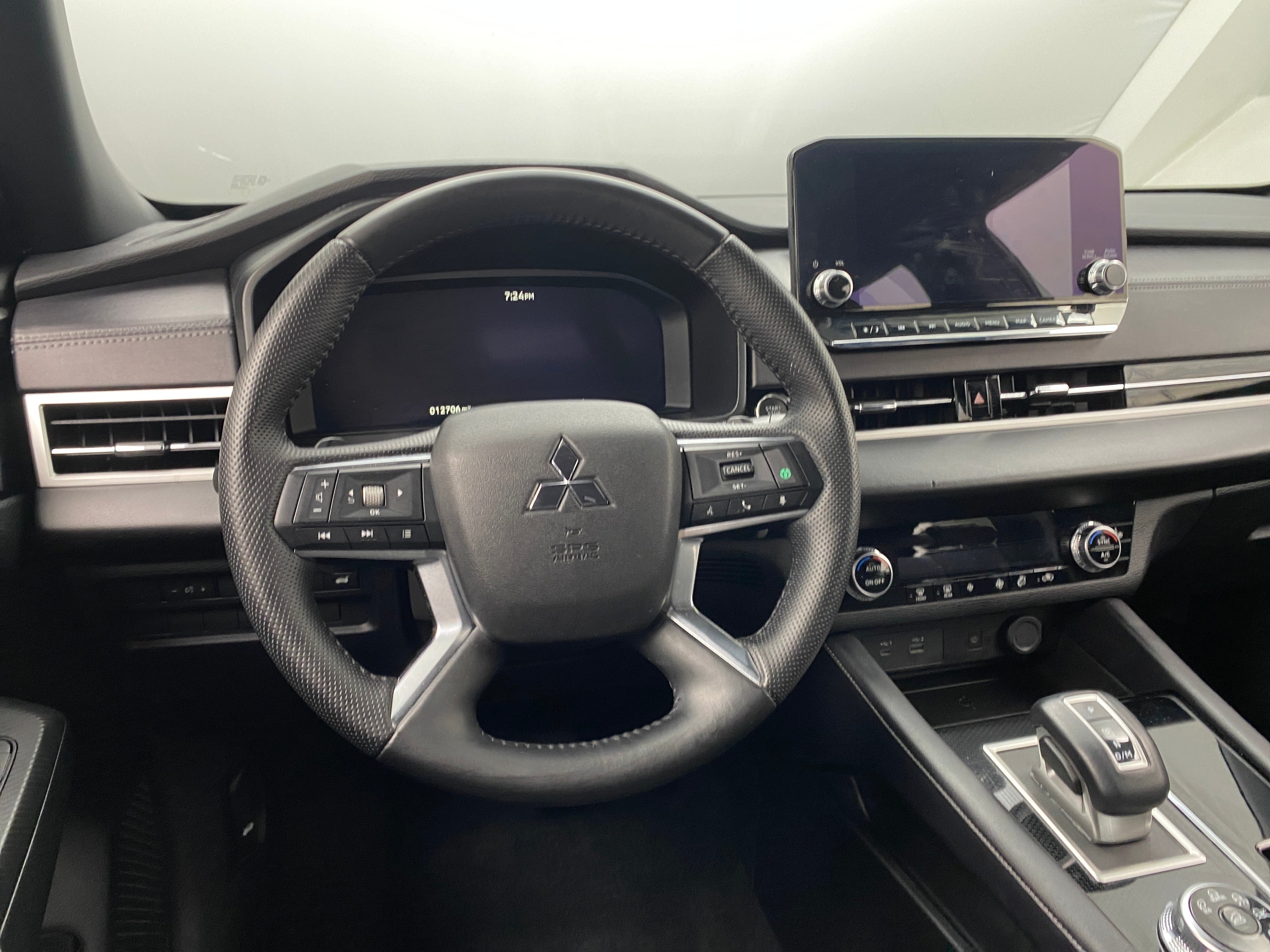 2024 Mitsubishi Outlander Black Edition 5
