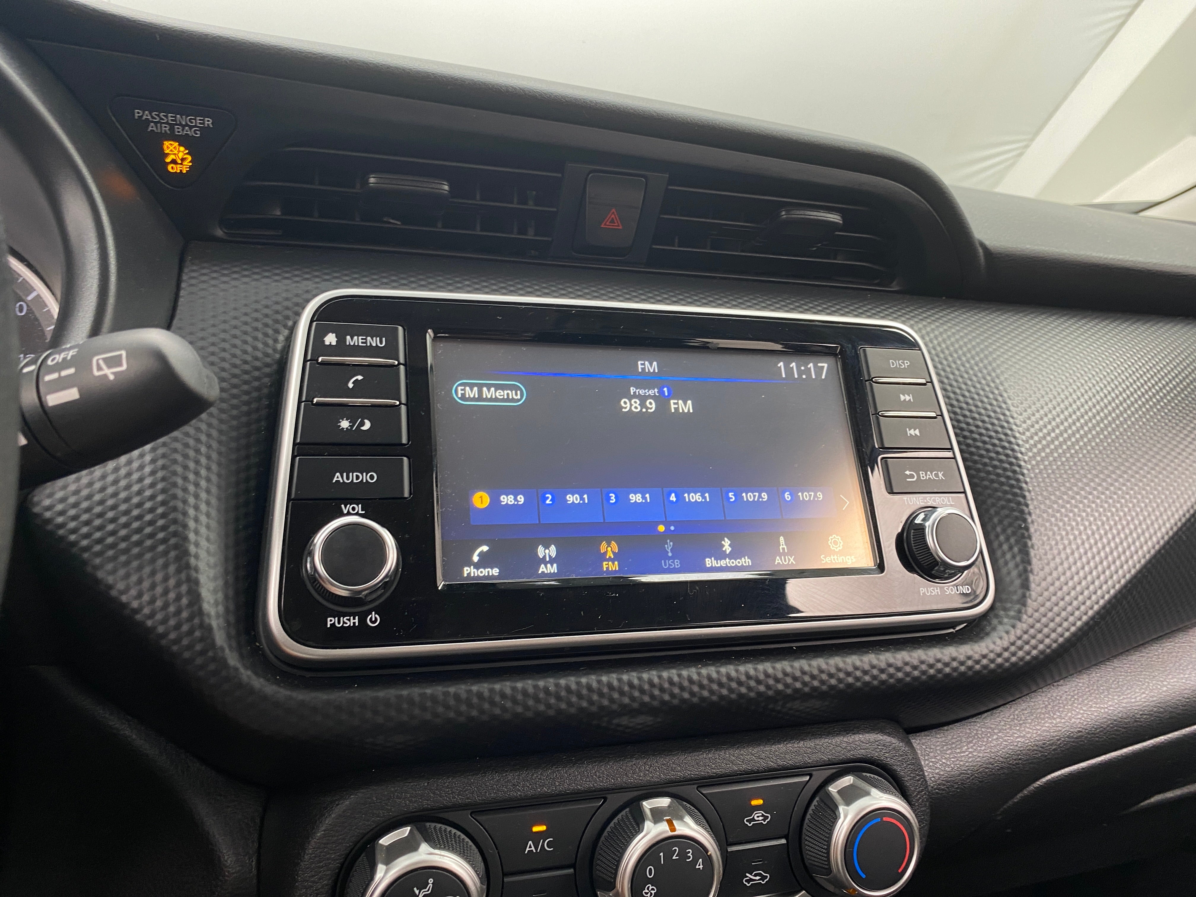2021 Nissan Kicks S 4