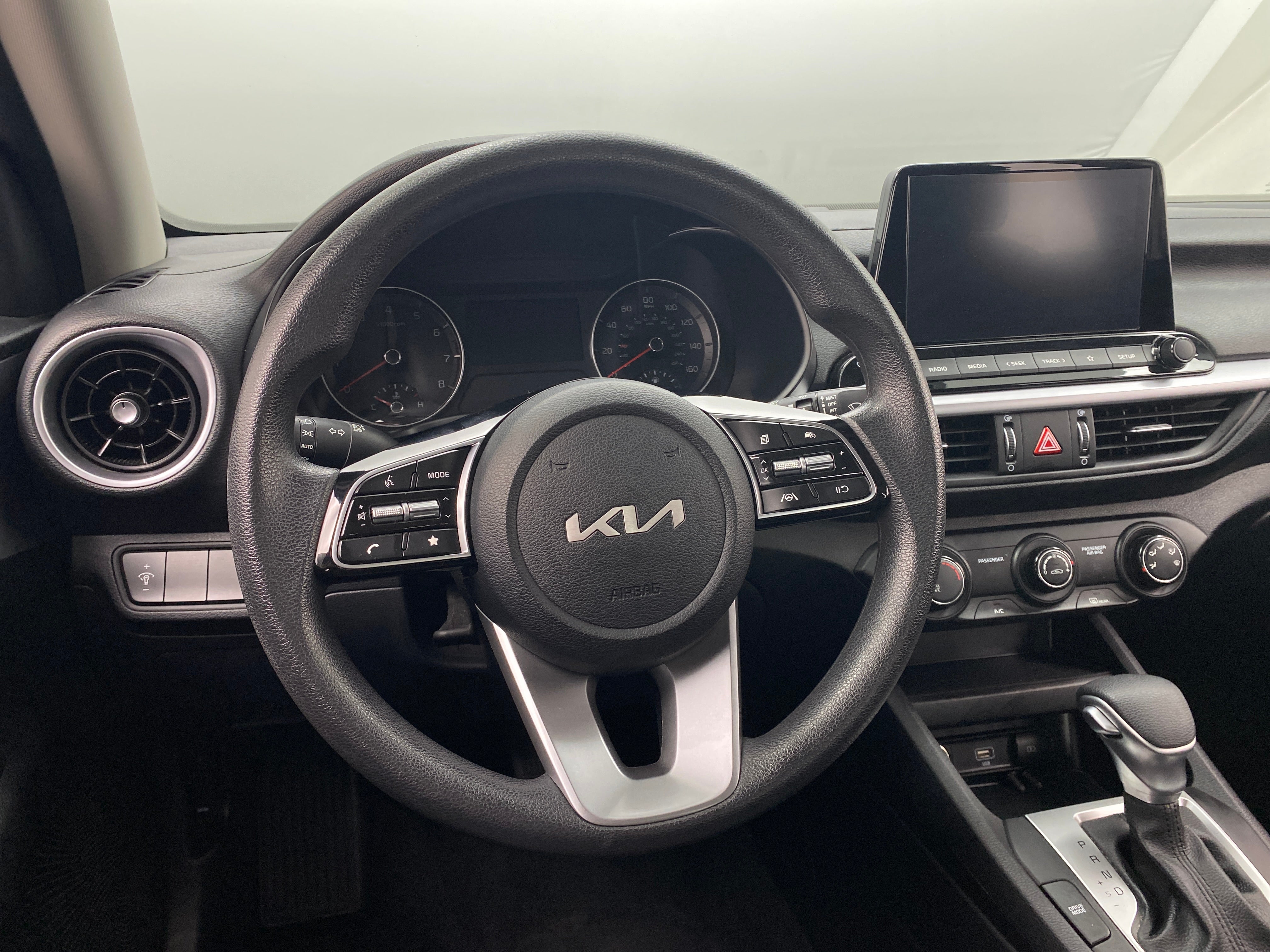 2024 Kia Forte LXS 5