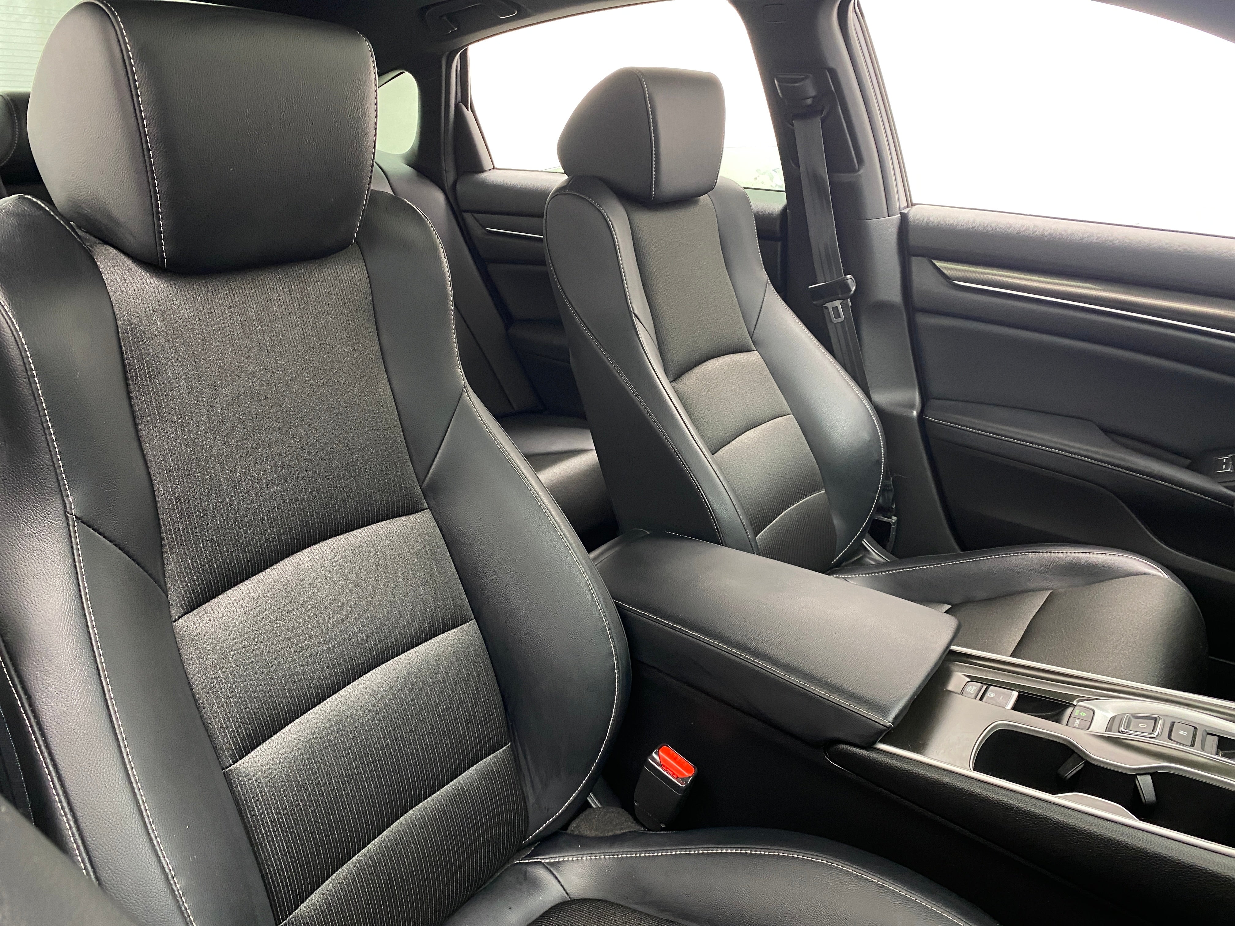 2018 Honda Accord Sport 2