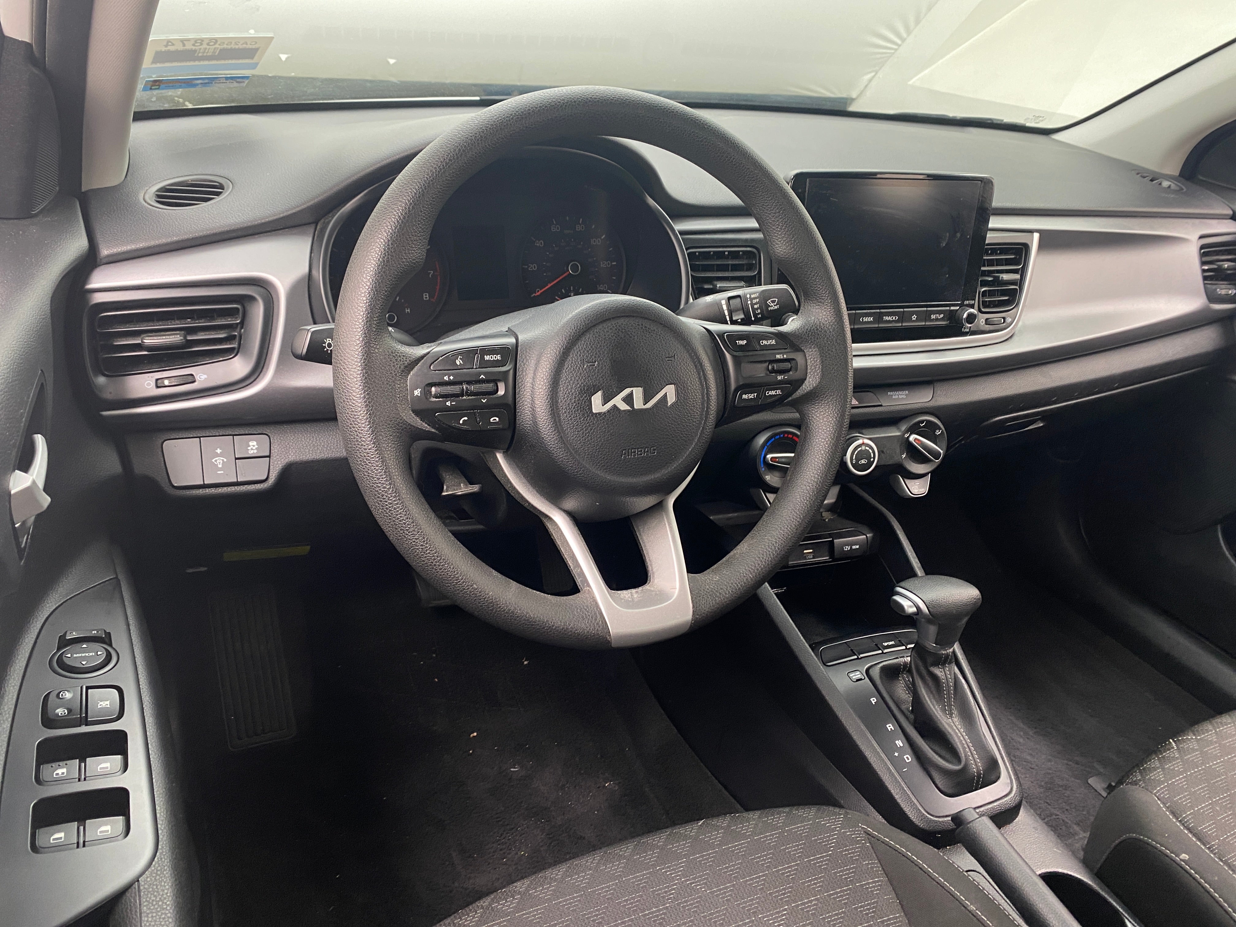 2023 Kia Rio S 3