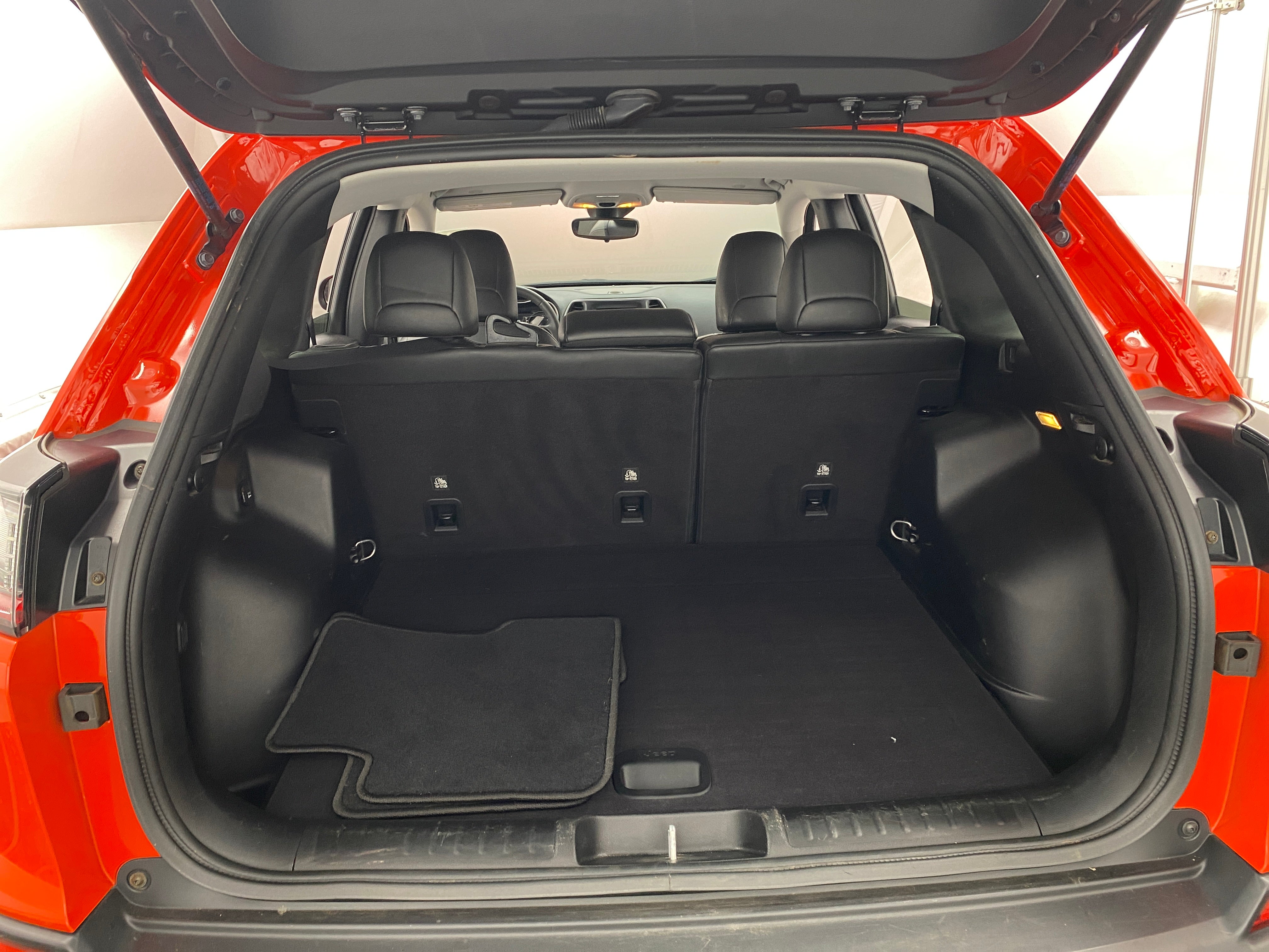 2021 Jeep Cherokee Altitude 7